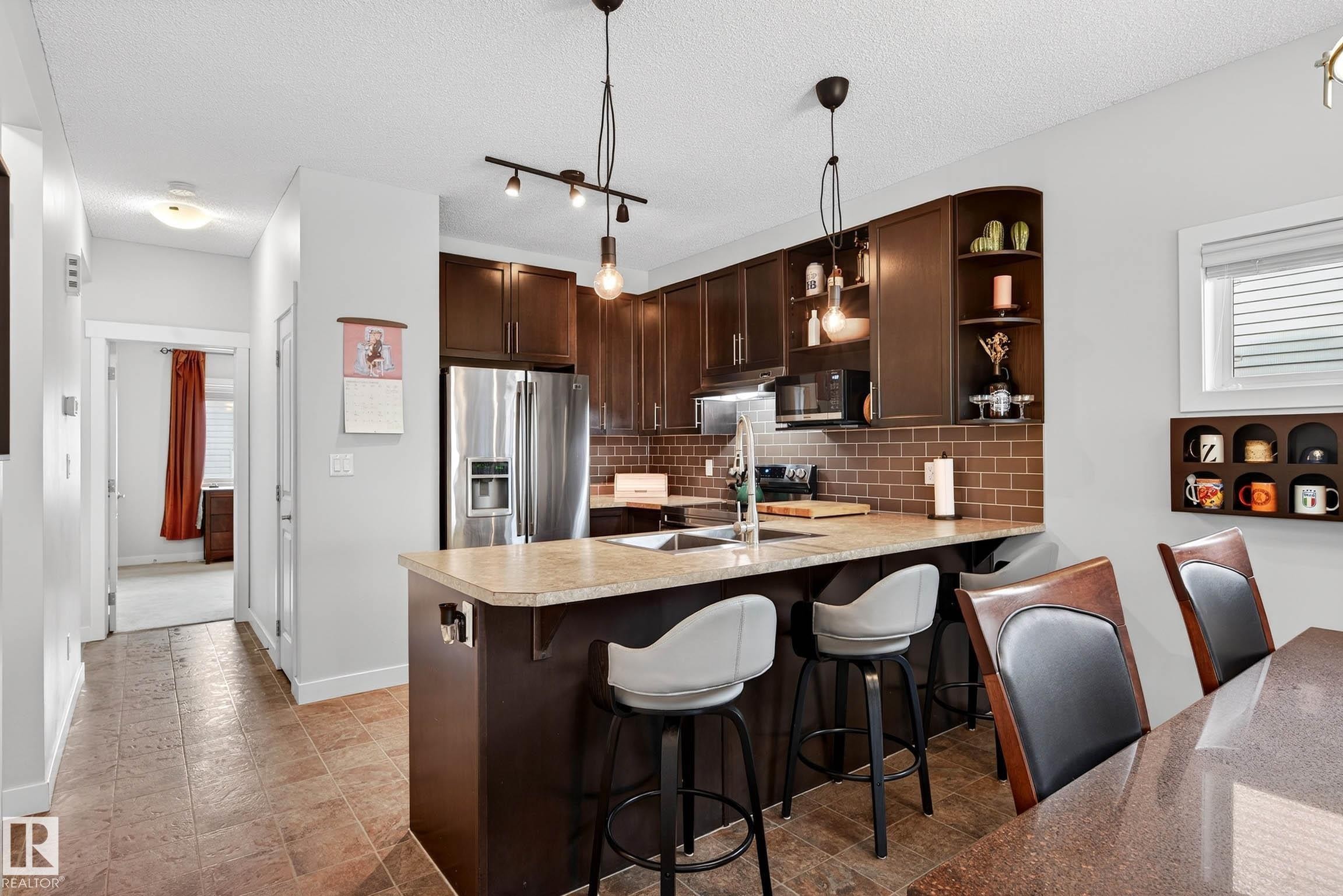 285 Mcconachie Drive, Edmonton, AB - Indoor