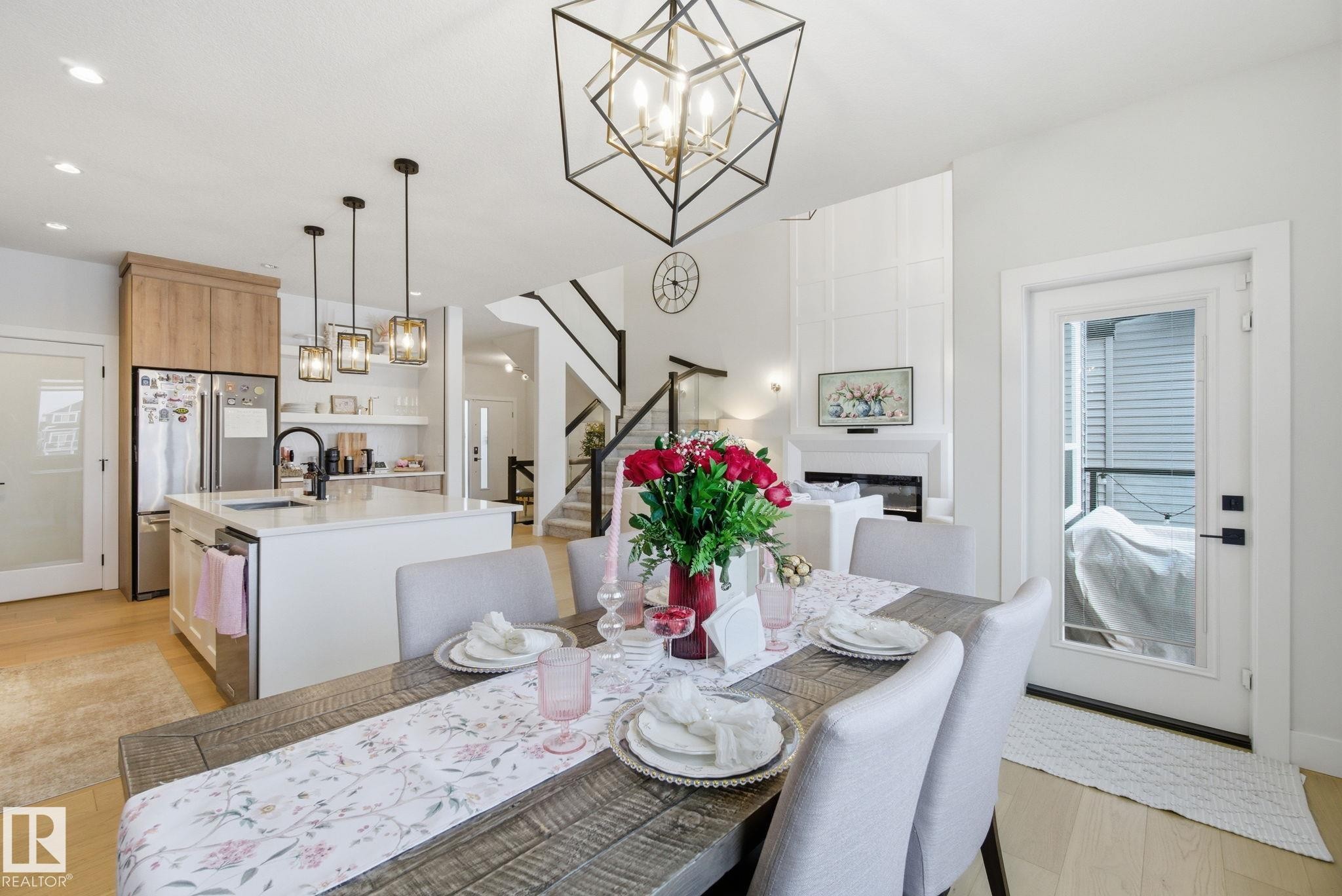 9831 223 Street, Edmonton, AB - Indoor Photo Showing Dining Room