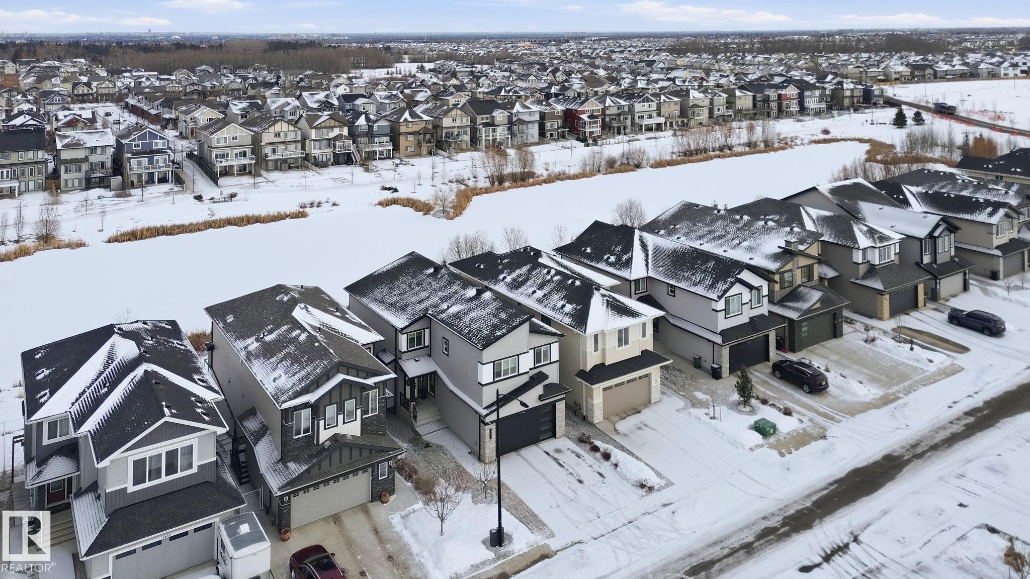 9831 223 Street, Edmonton, AB - Outdoor