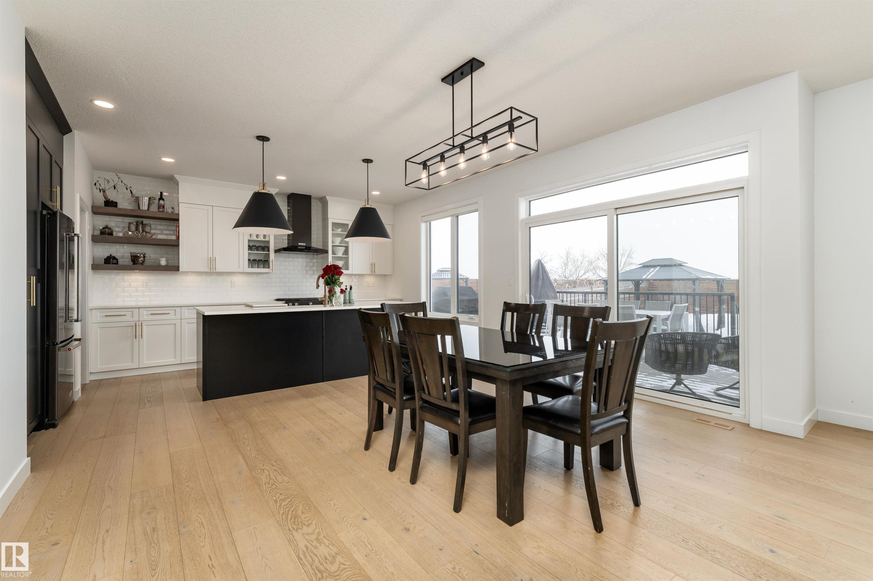 39 Jacobs Close, St. Albert, AB - Indoor Photo Showing Dining Room