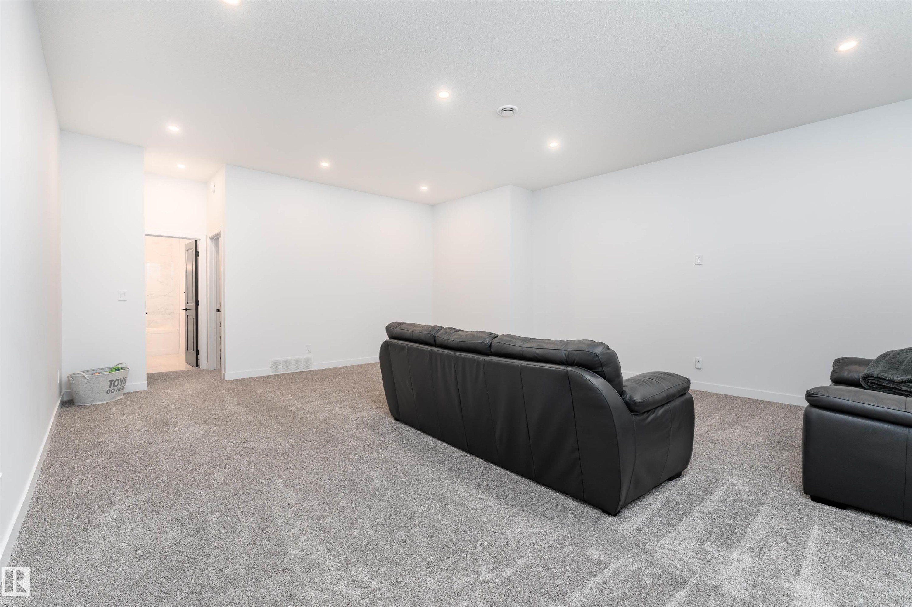 39 Jacobs Close, St. Albert, AB - Indoor