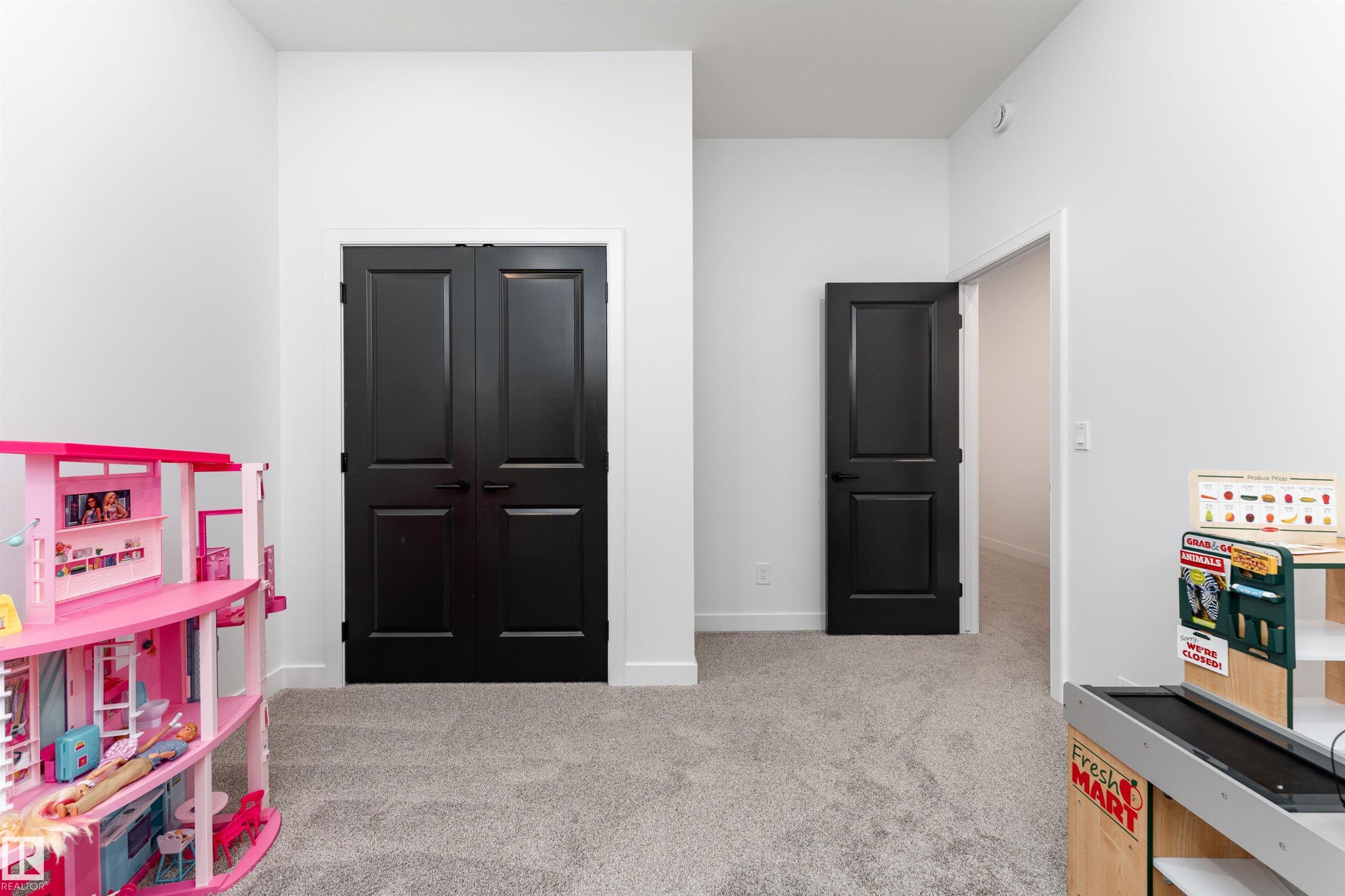 39 Jacobs Close, St. Albert, AB - Indoor Photo Showing Other Room