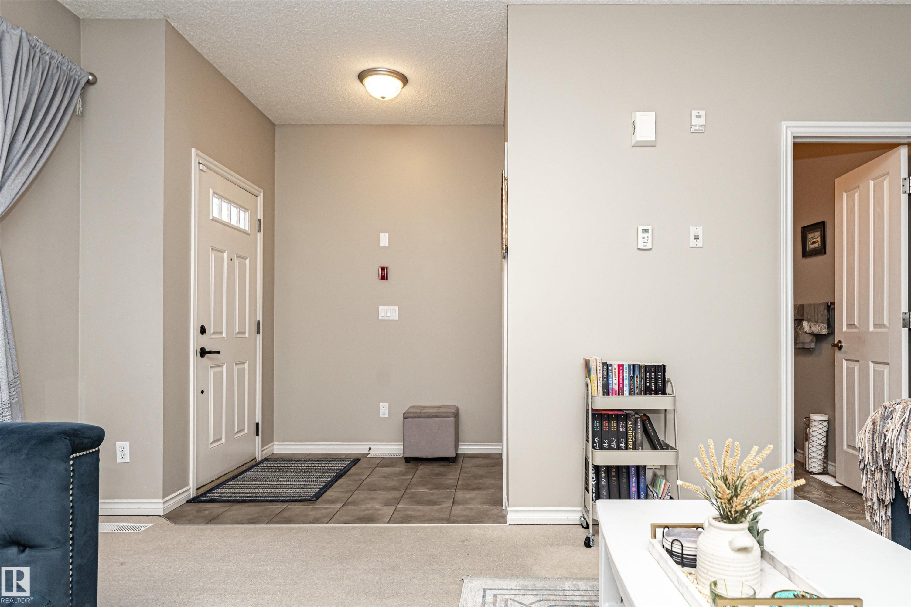 103 13825 155 Avenue, Edmonton, AB - Indoor Photo Showing Other Room