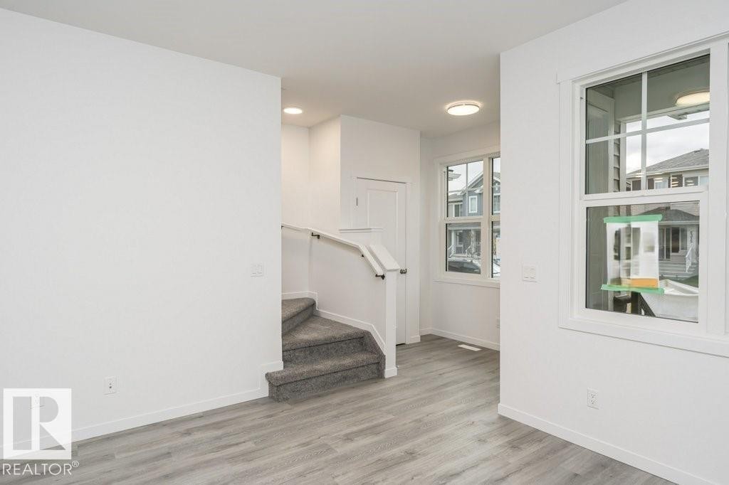 335 Edgemont Drive, Edmonton, AB - Indoor Photo Showing Other Room