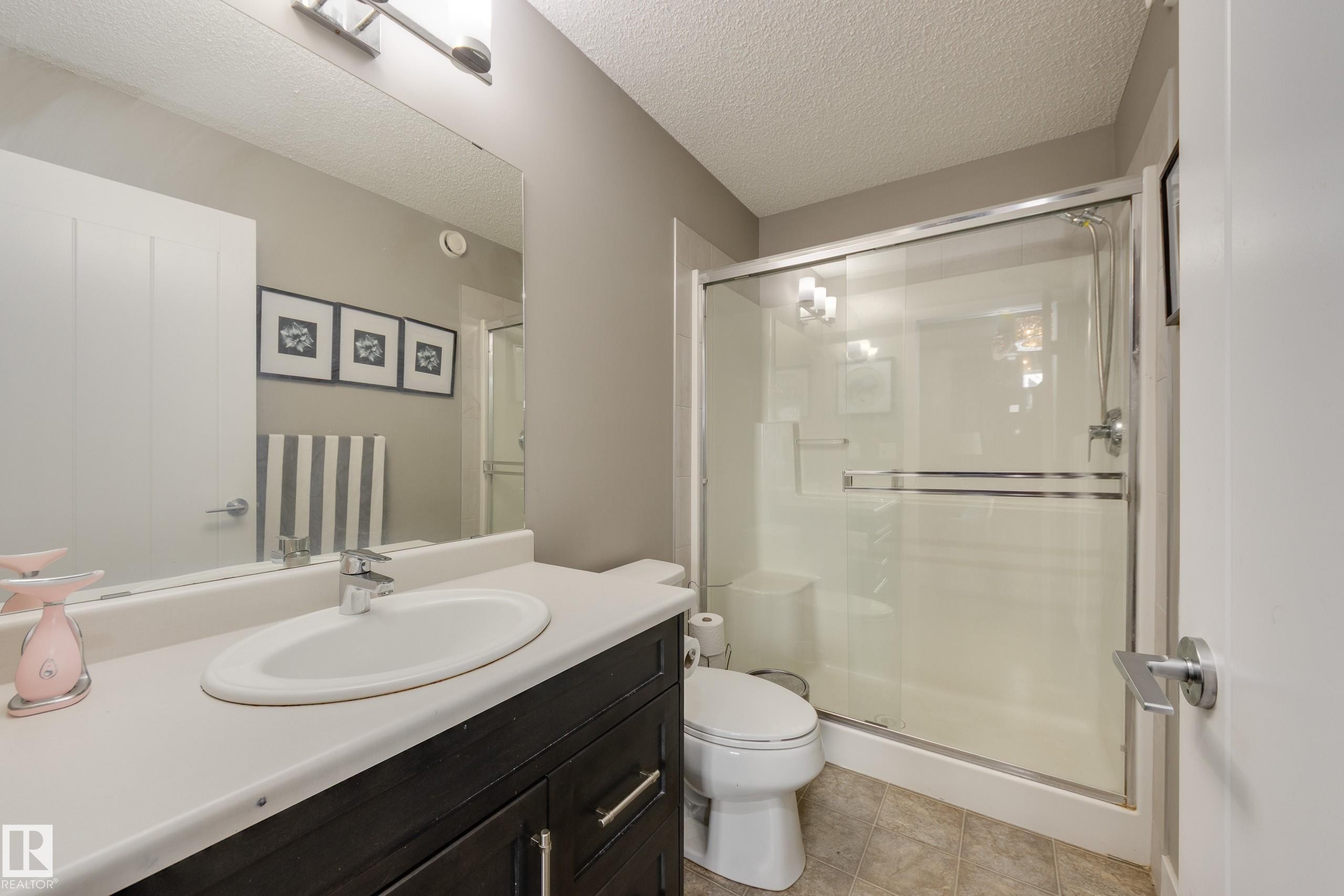 39 415 Clareview Road, Edmonton, AB - Indoor Photo Showing Bathroom