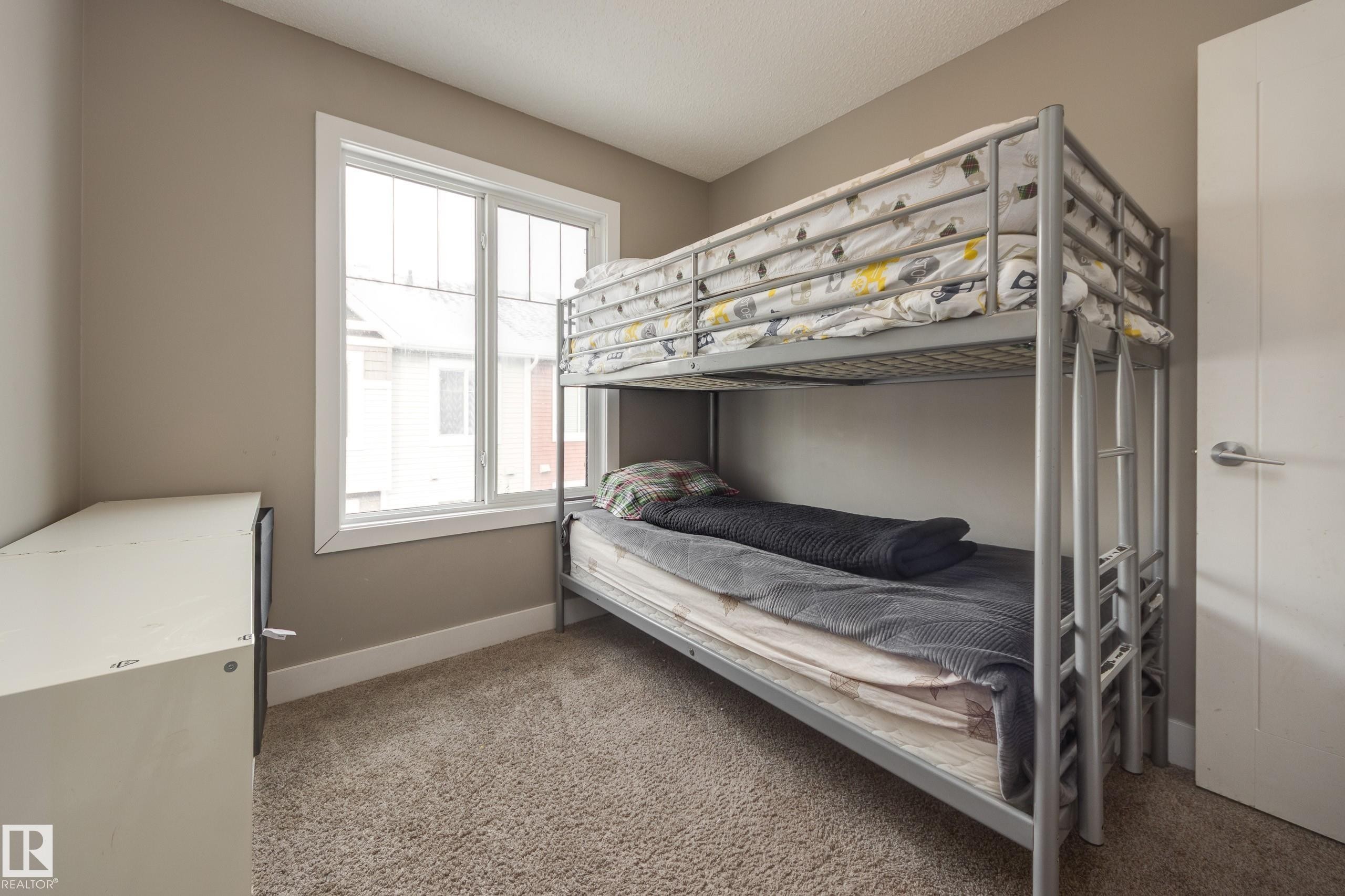 39 415 Clareview Road, Edmonton, AB - Indoor Photo Showing Bedroom