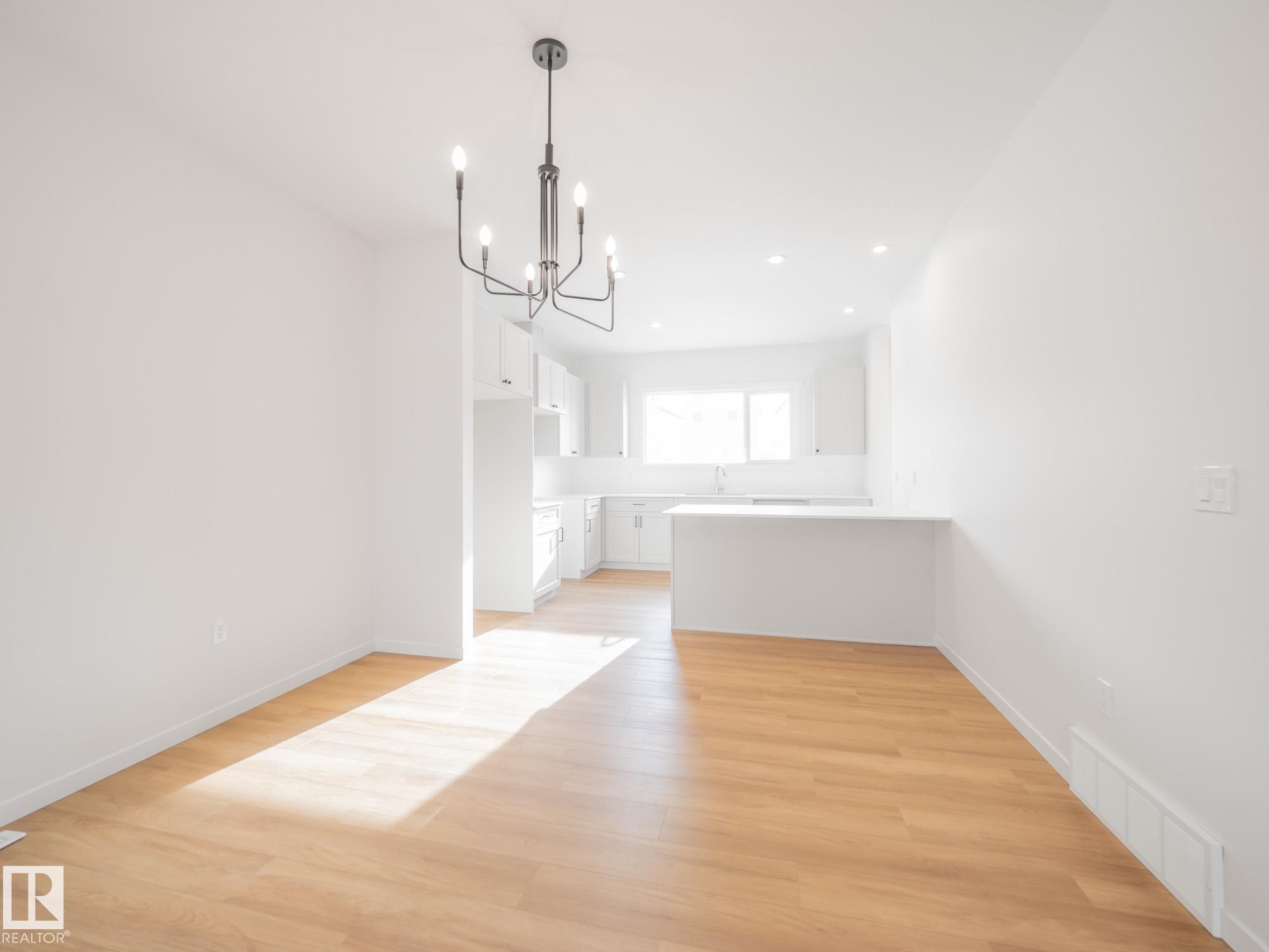 1025 Aster Boulevard, Edmonton, AB - Indoor