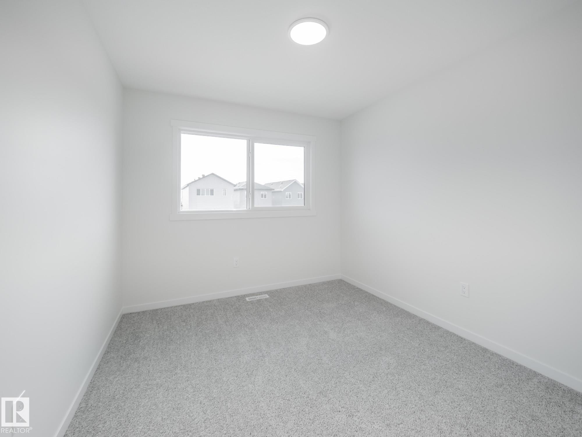 1025 Aster Boulevard, Edmonton, AB - Indoor Photo Showing Other Room