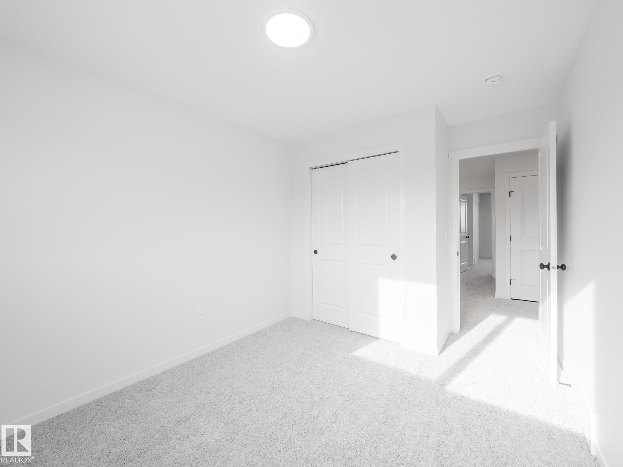 1025 Aster Boulevard, Edmonton, AB - Indoor Photo Showing Other Room