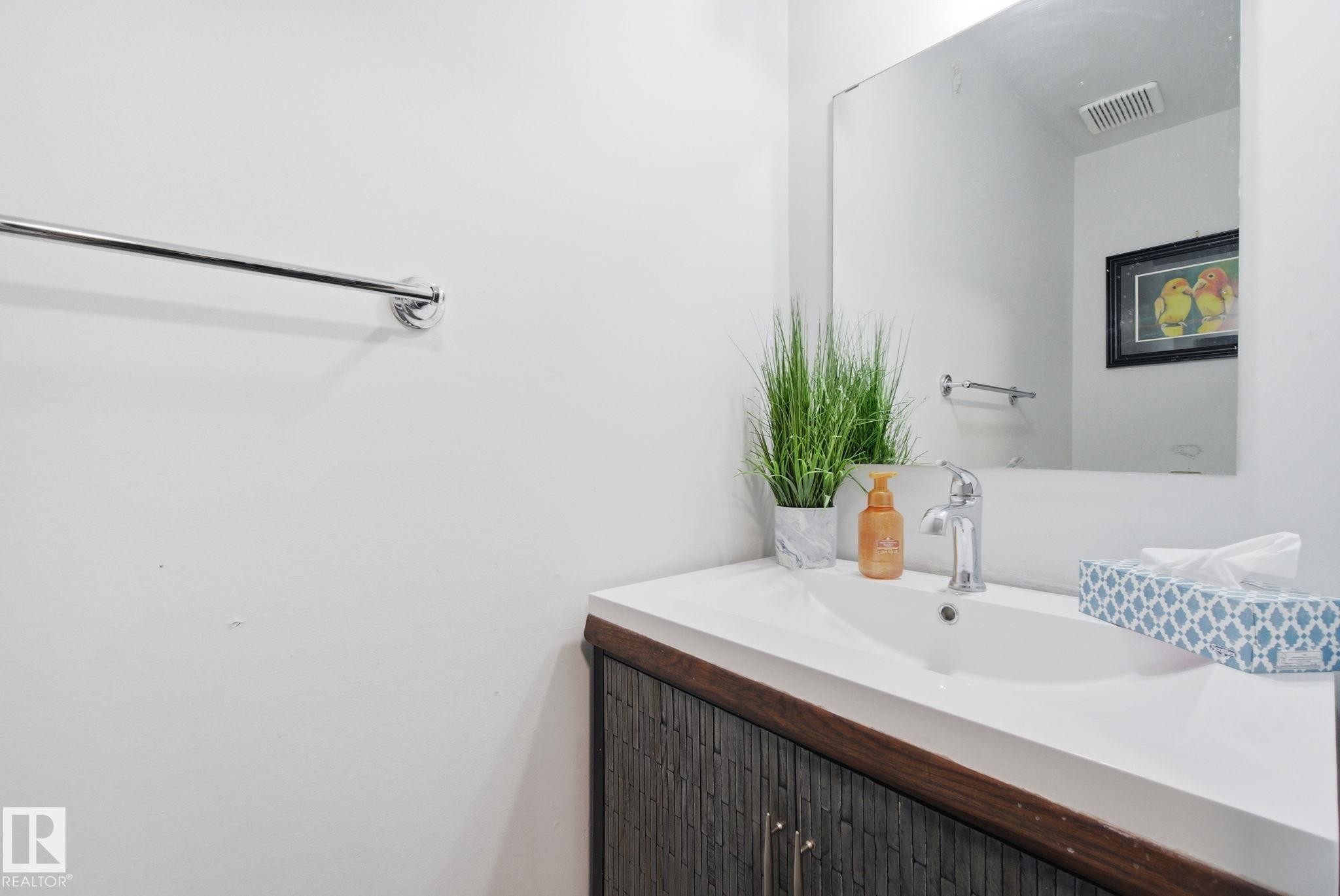 614 Saddleback Road, Edmonton, AB - Indoor Photo Showing Bathroom