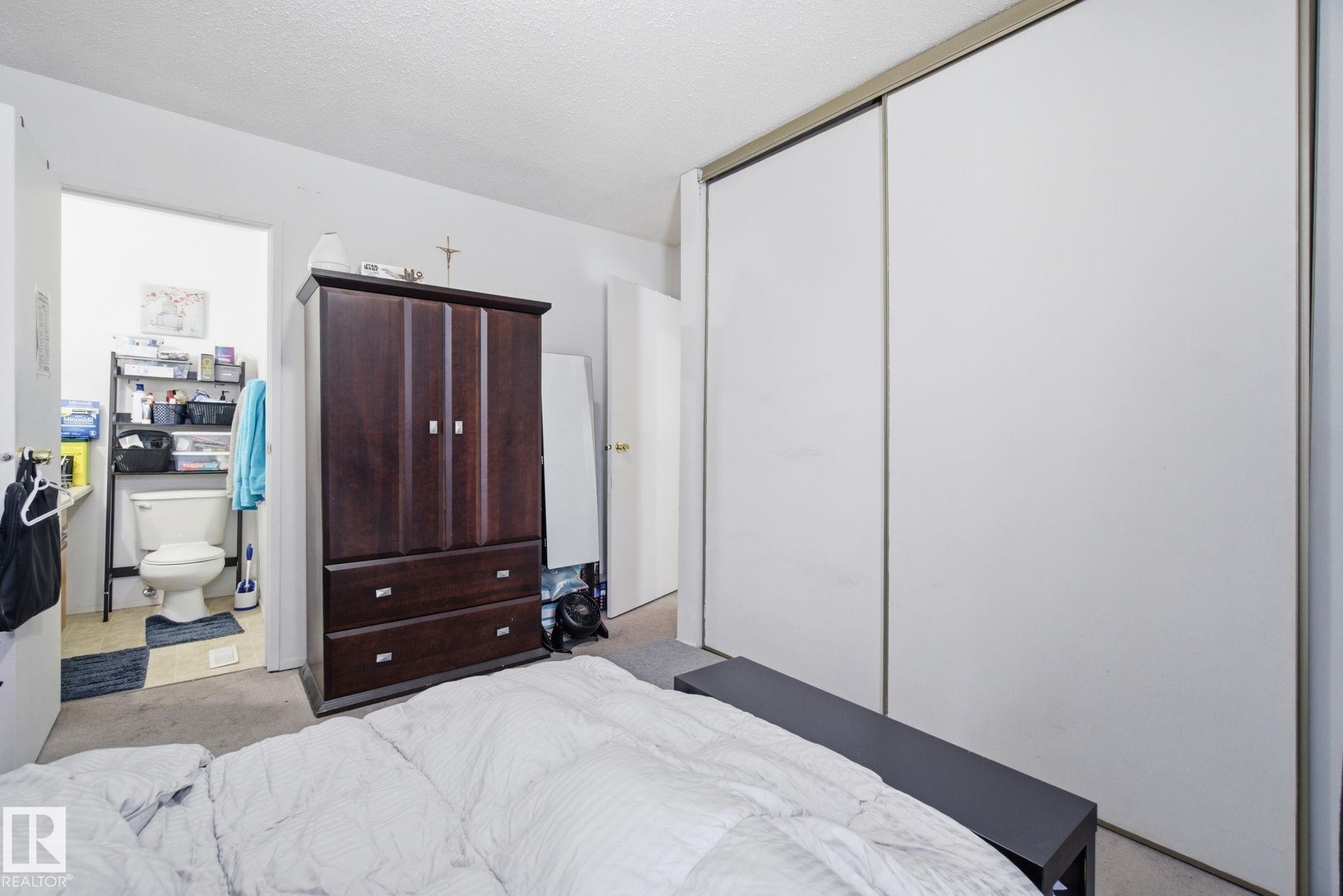 614 Saddleback Road, Edmonton, AB - Indoor Photo Showing Bedroom