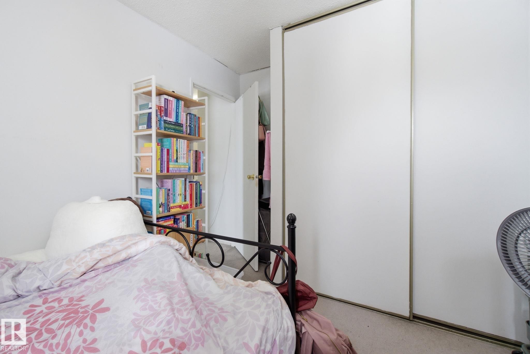 614 Saddleback Road, Edmonton, AB - Indoor Photo Showing Bedroom
