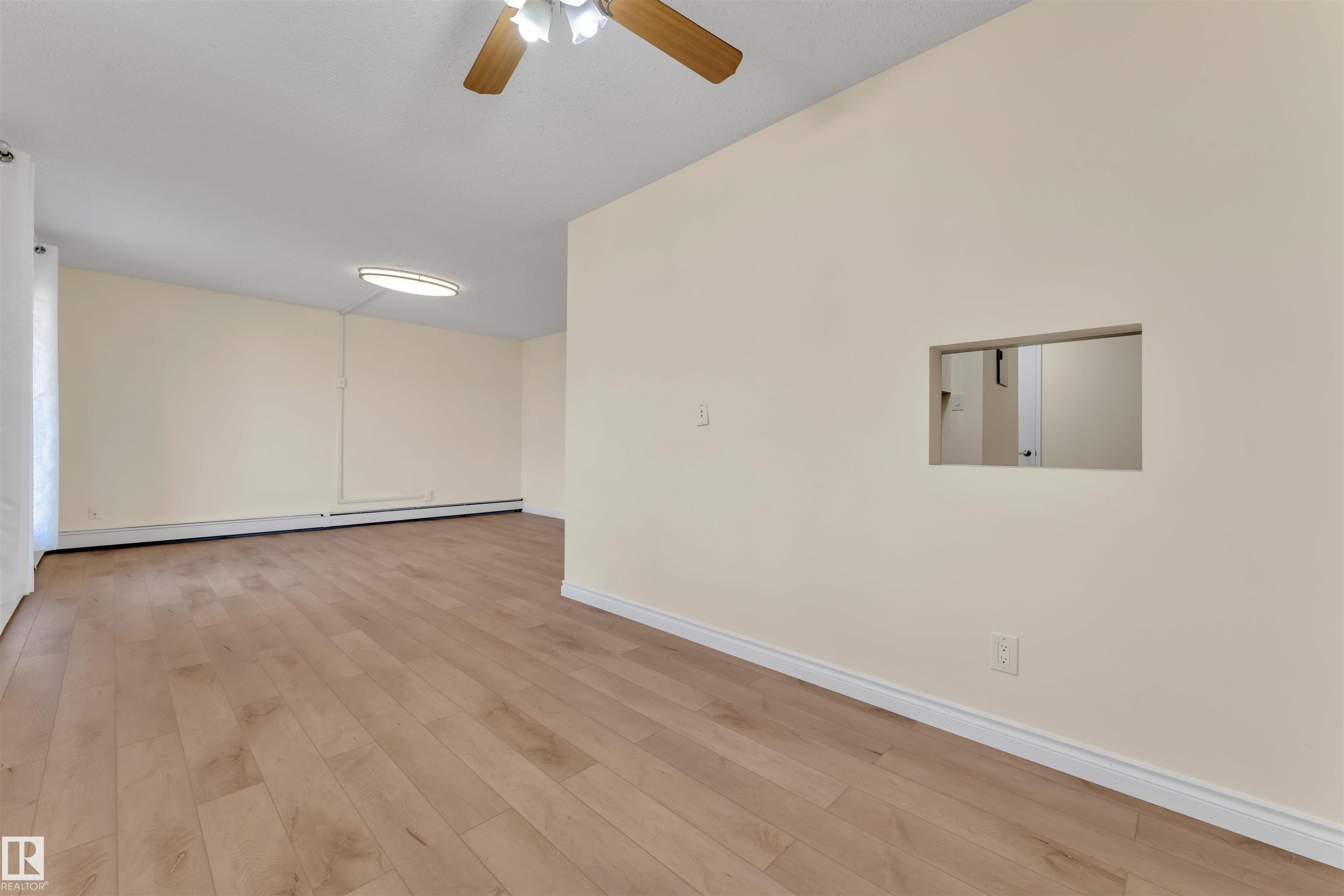 5 3855 76 Street, Edmonton, AB - Indoor Photo Showing Other Room