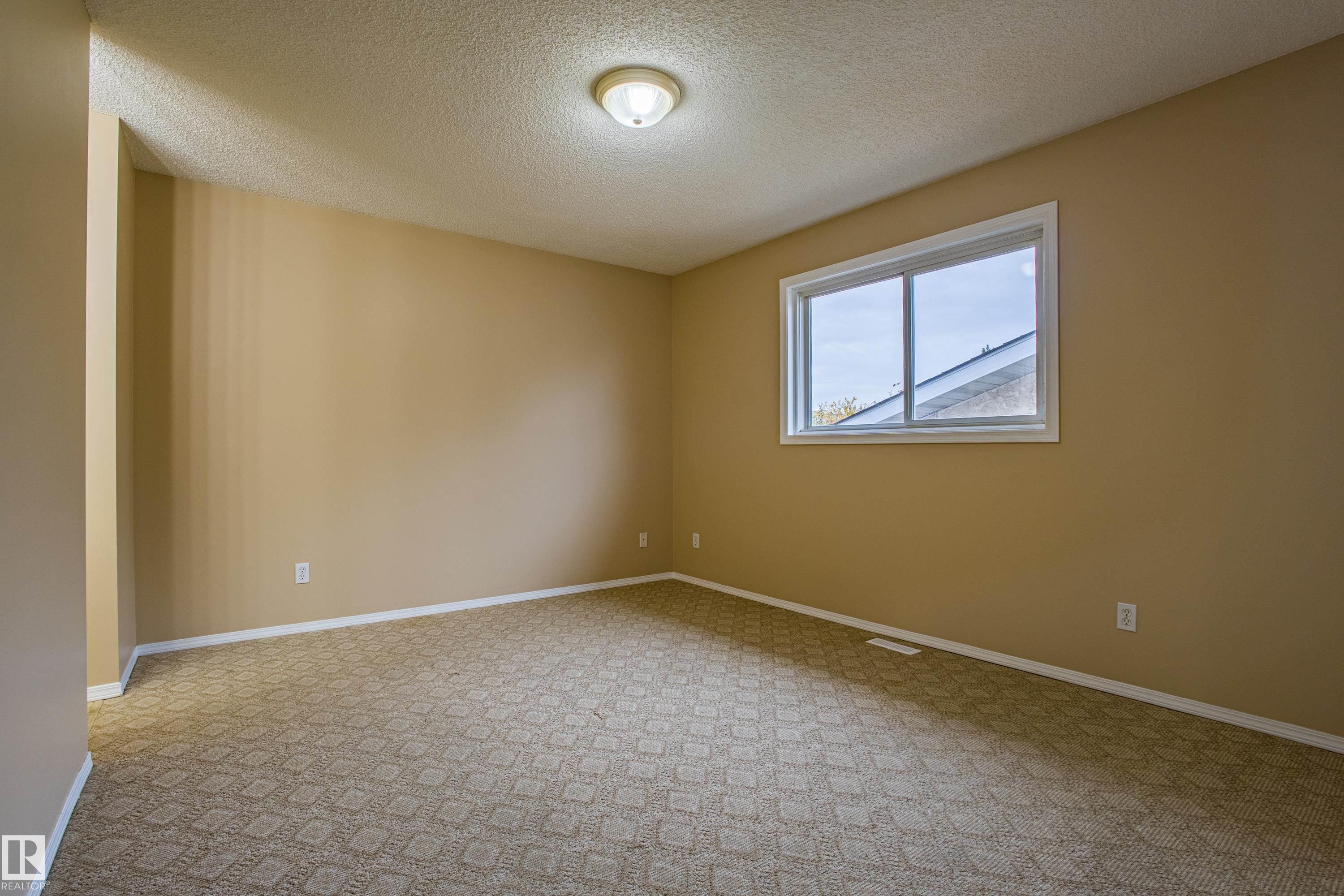 3835 47 Street, Edmonton, AB - Indoor Photo Showing Other Room