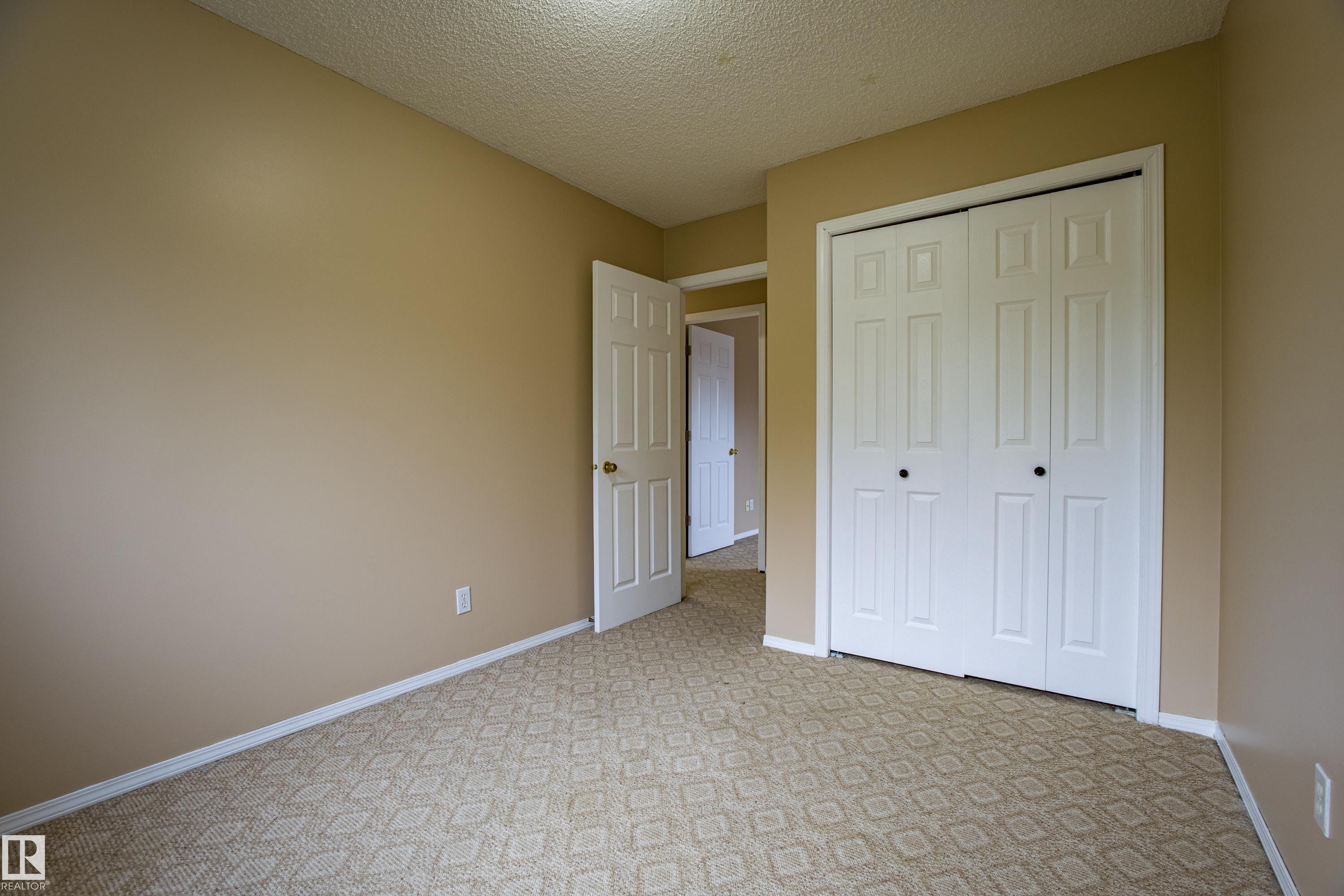 3835 47 Street, Edmonton, AB - Indoor