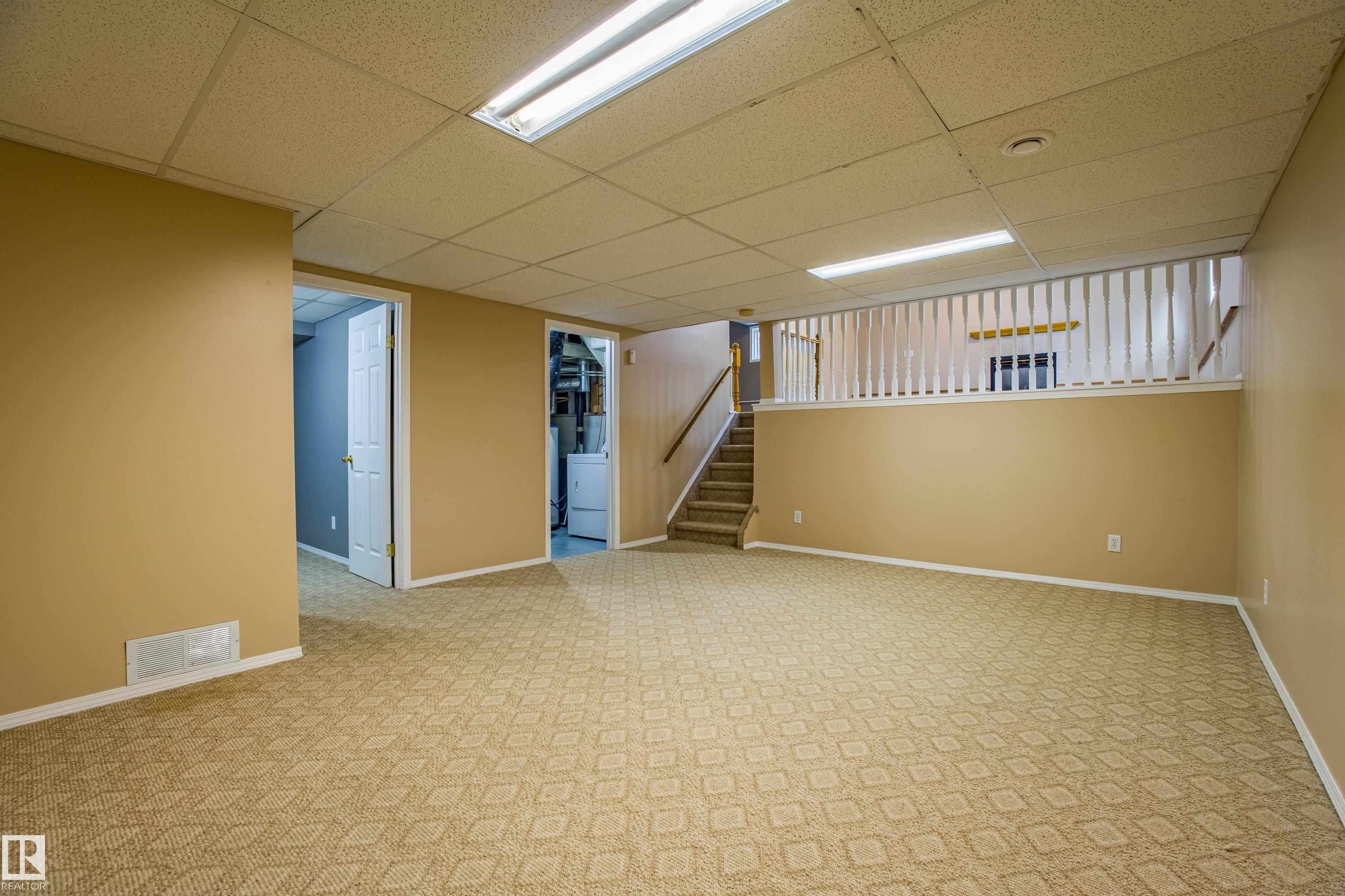 3835 47 Street, Edmonton, AB - Indoor