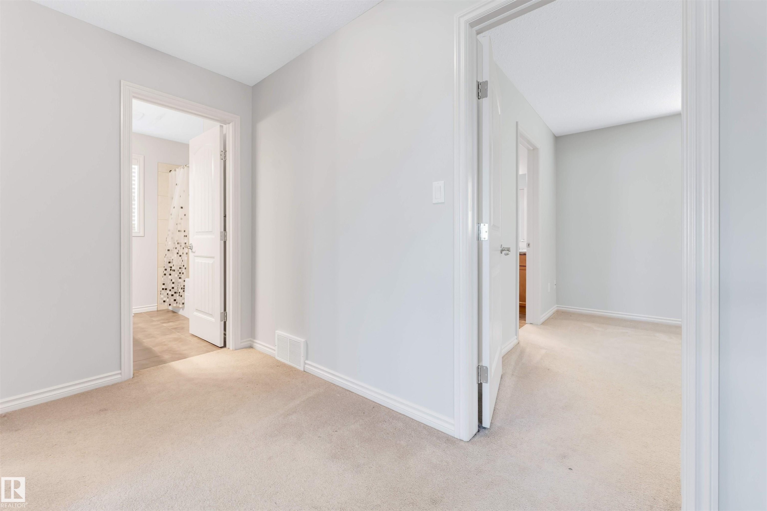 Edmonton, AB - Indoor Photo Showing Other Room