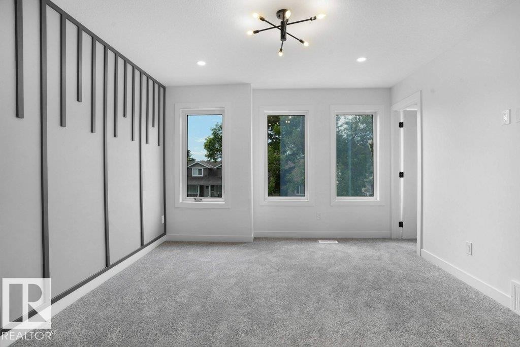10946 62 Avenue, Edmonton, AB - Indoor Photo Showing Other Room