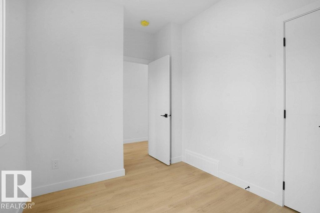 10946 62 Avenue, Edmonton, AB - Indoor Photo Showing Other Room