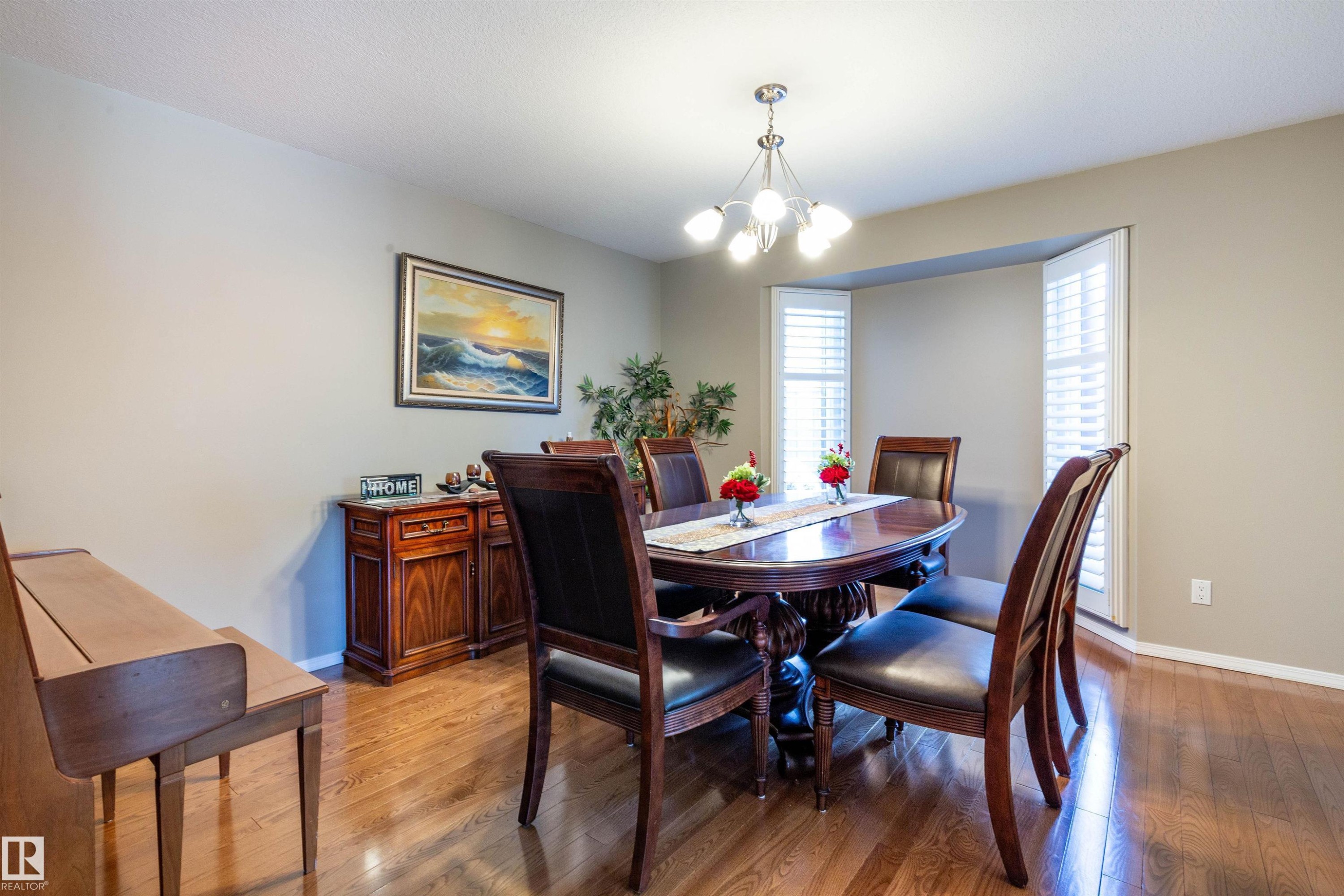 232 Gariepy Crescent, Edmonton, AB - Indoor Photo Showing Dining Room