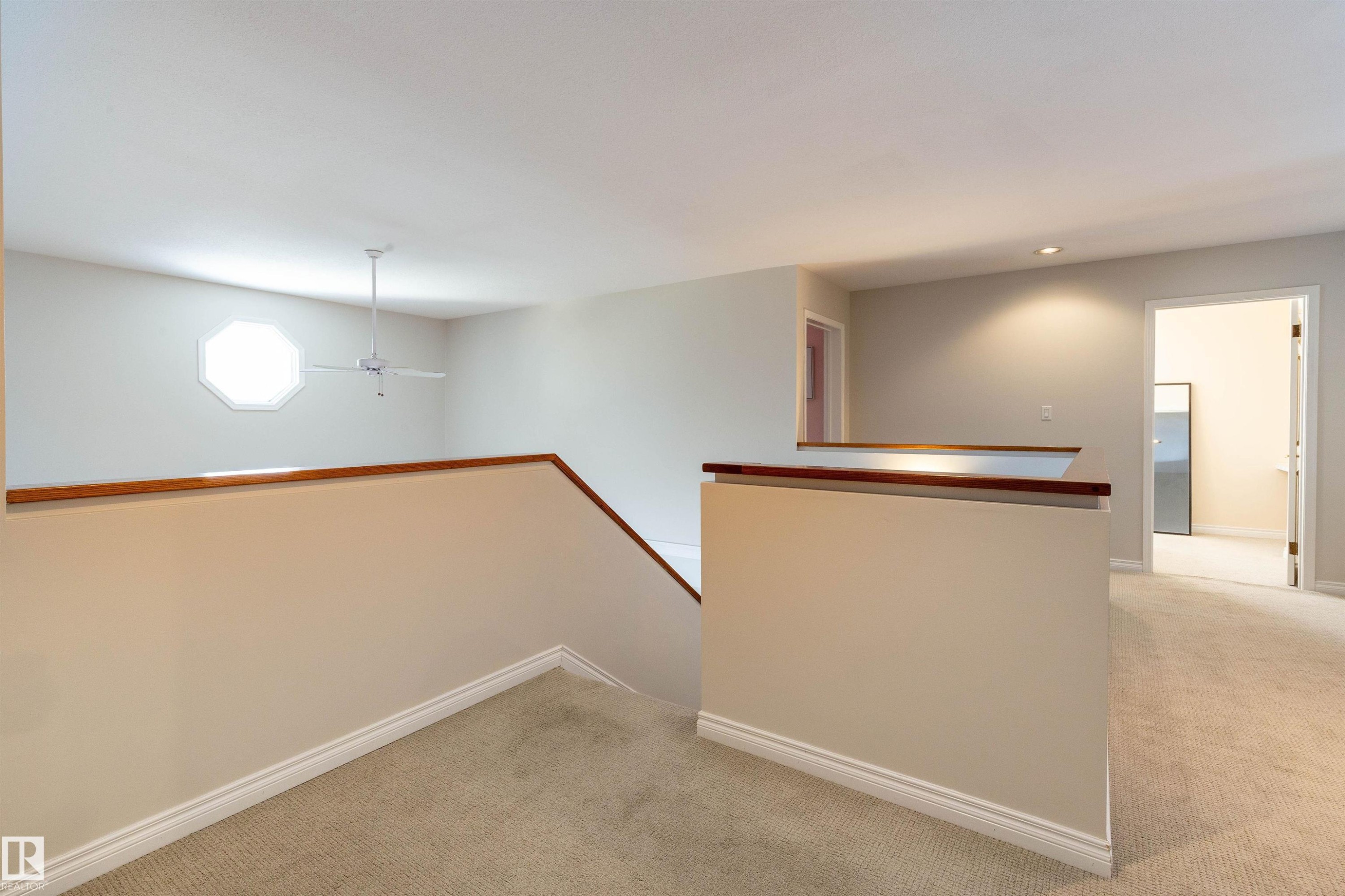 232 Gariepy Crescent, Edmonton, AB - Indoor Photo Showing Other Room