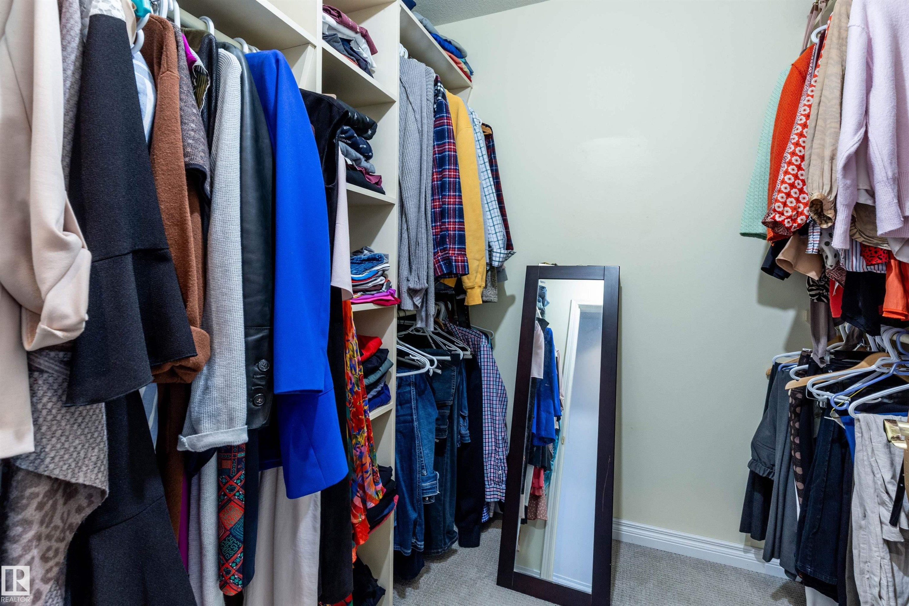 232 Gariepy Crescent, Edmonton, AB - Indoor With Storage