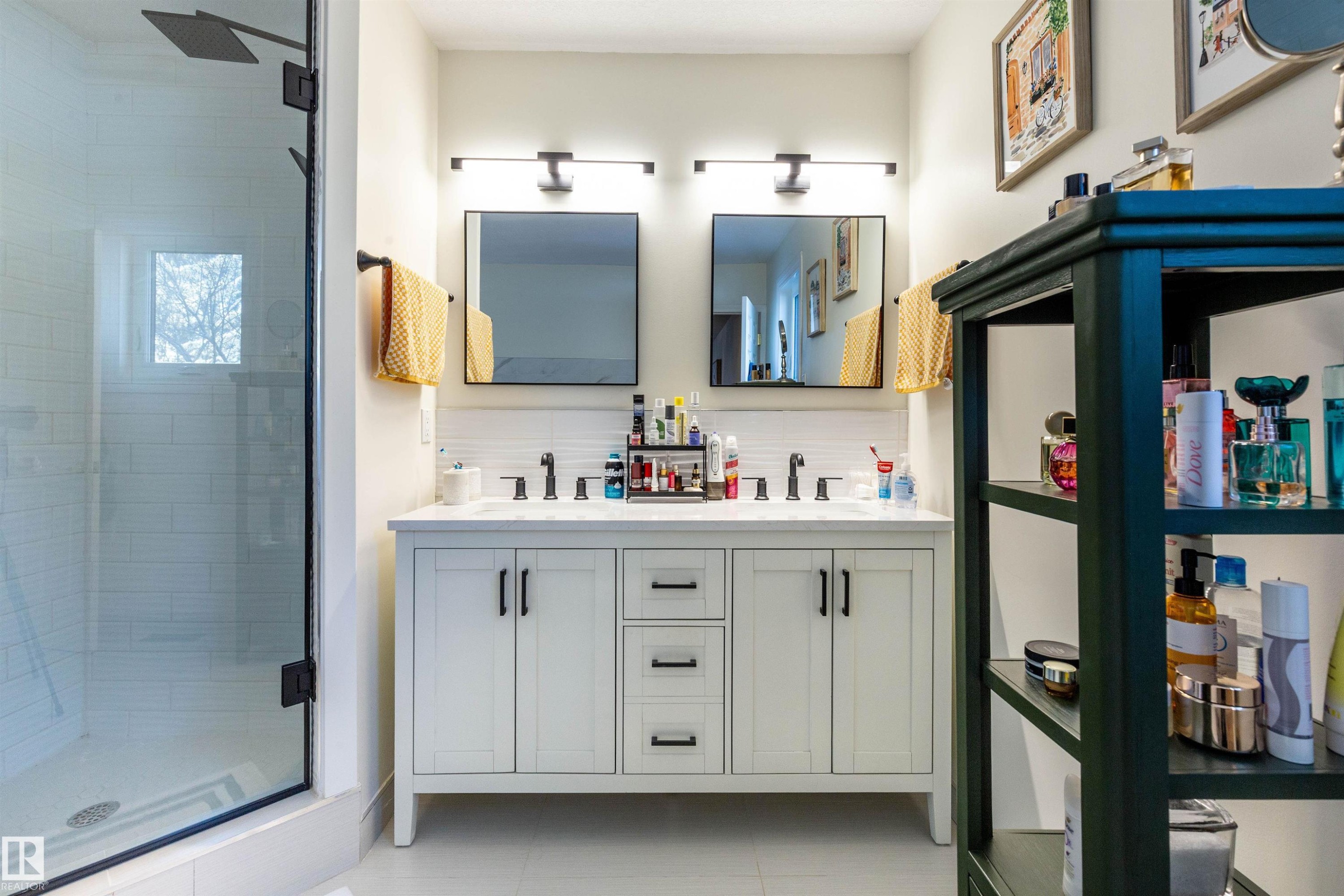 232 Gariepy Crescent, Edmonton, AB - Indoor Photo Showing Bathroom