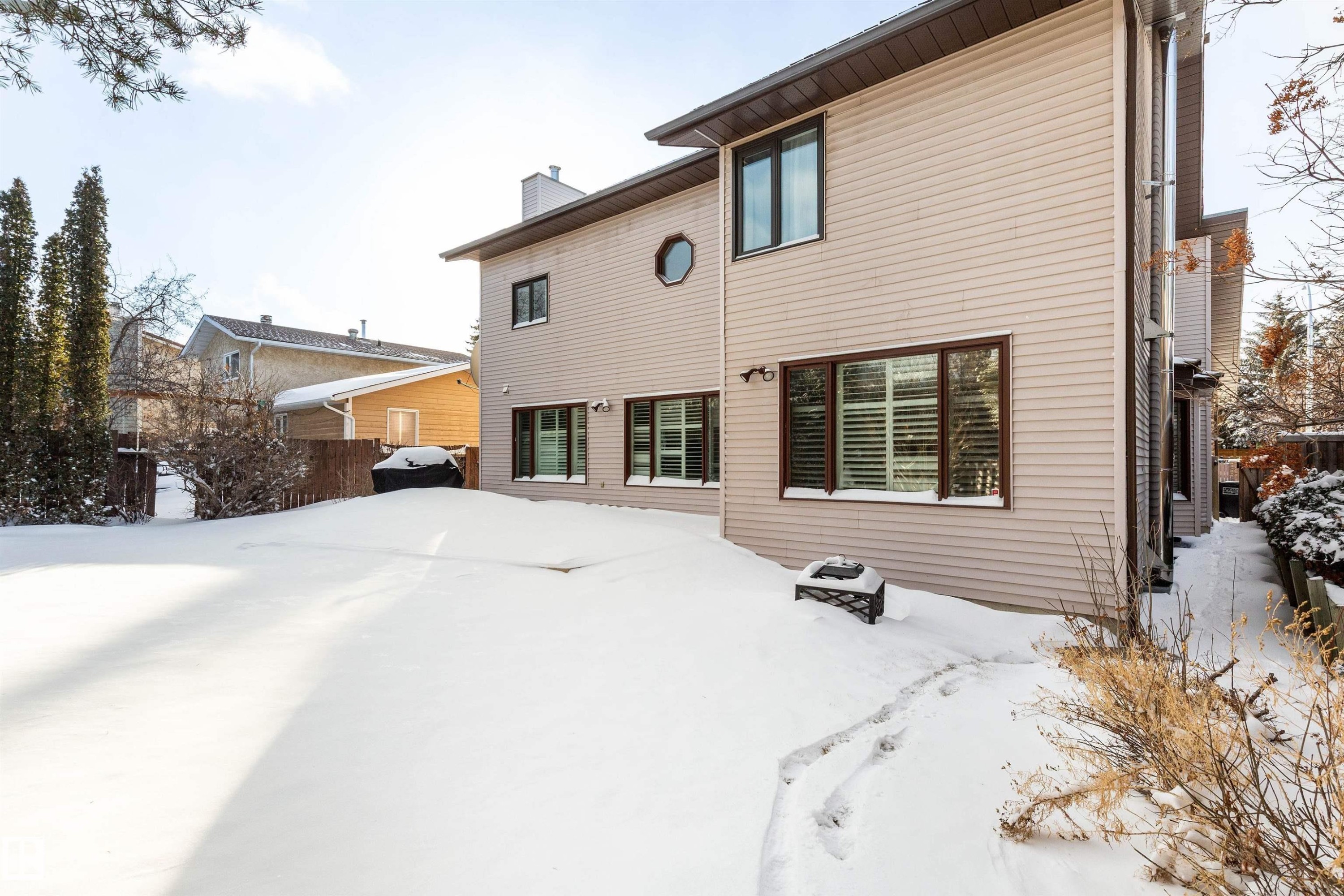 232 Gariepy Crescent, Edmonton, AB - Outdoor