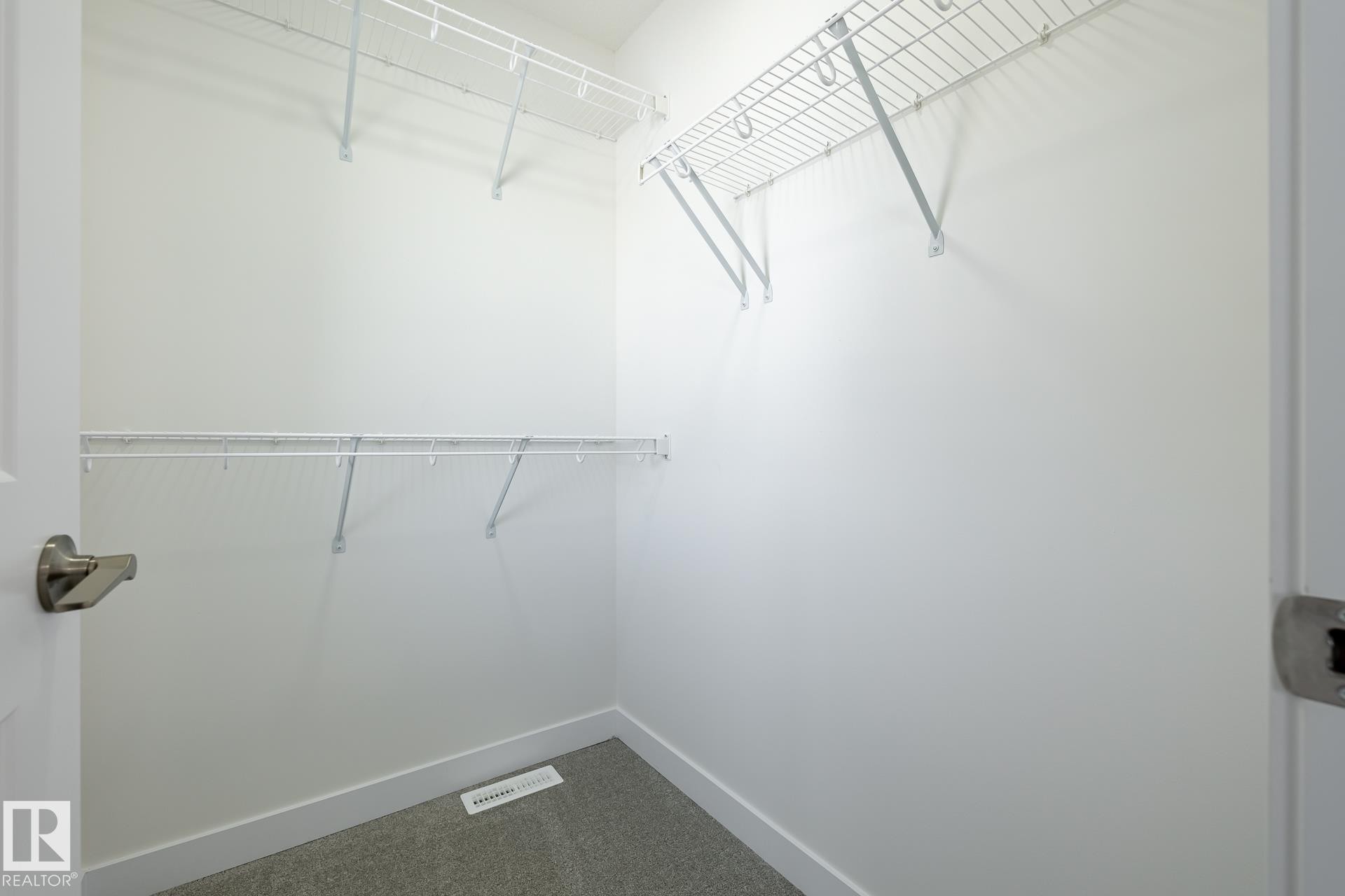 1531 211 Street Nw, Edmonton, AB - Indoor With Storage
