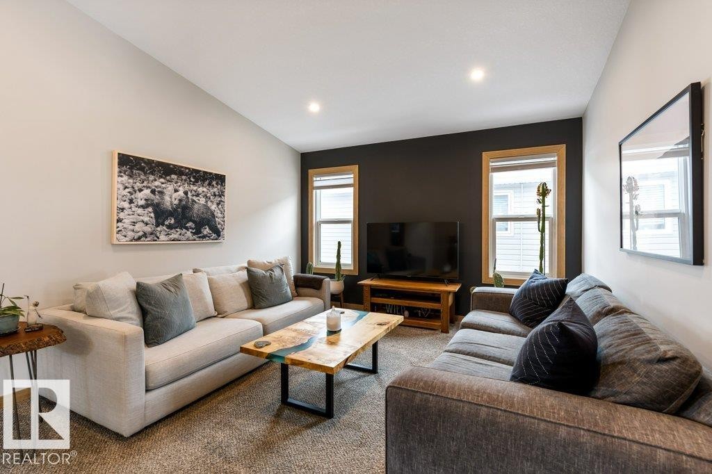 19 Riviere Terrace, St. Albert, AB - Indoor Photo Showing Living Room