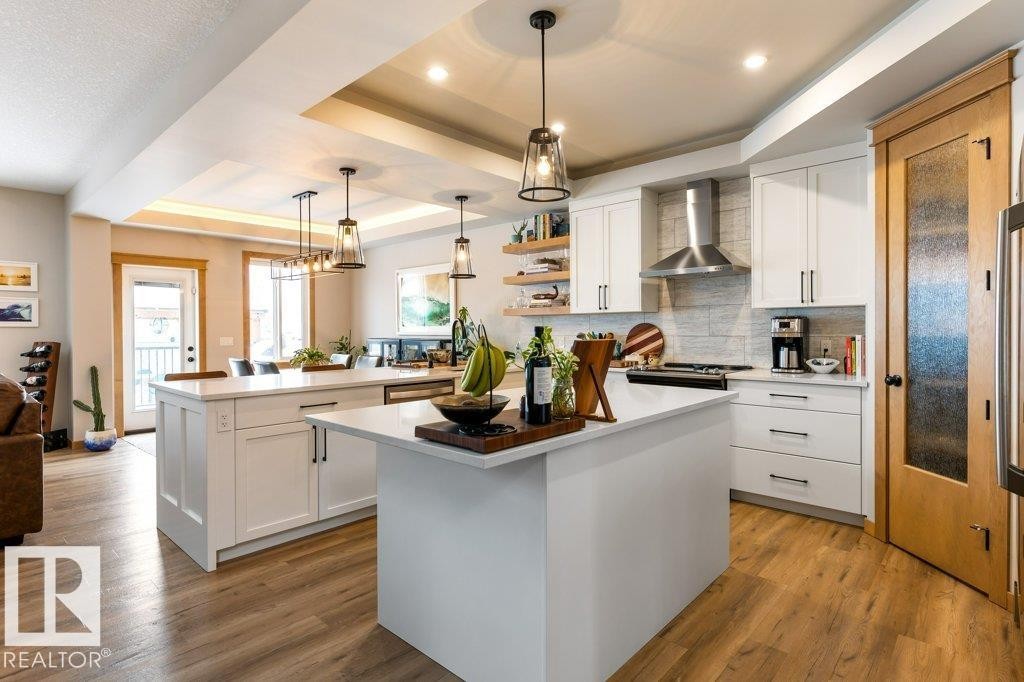 19 Riviere Terrace, St. Albert, AB - Indoor Photo Showing Kitchen With Upgraded Kitchen