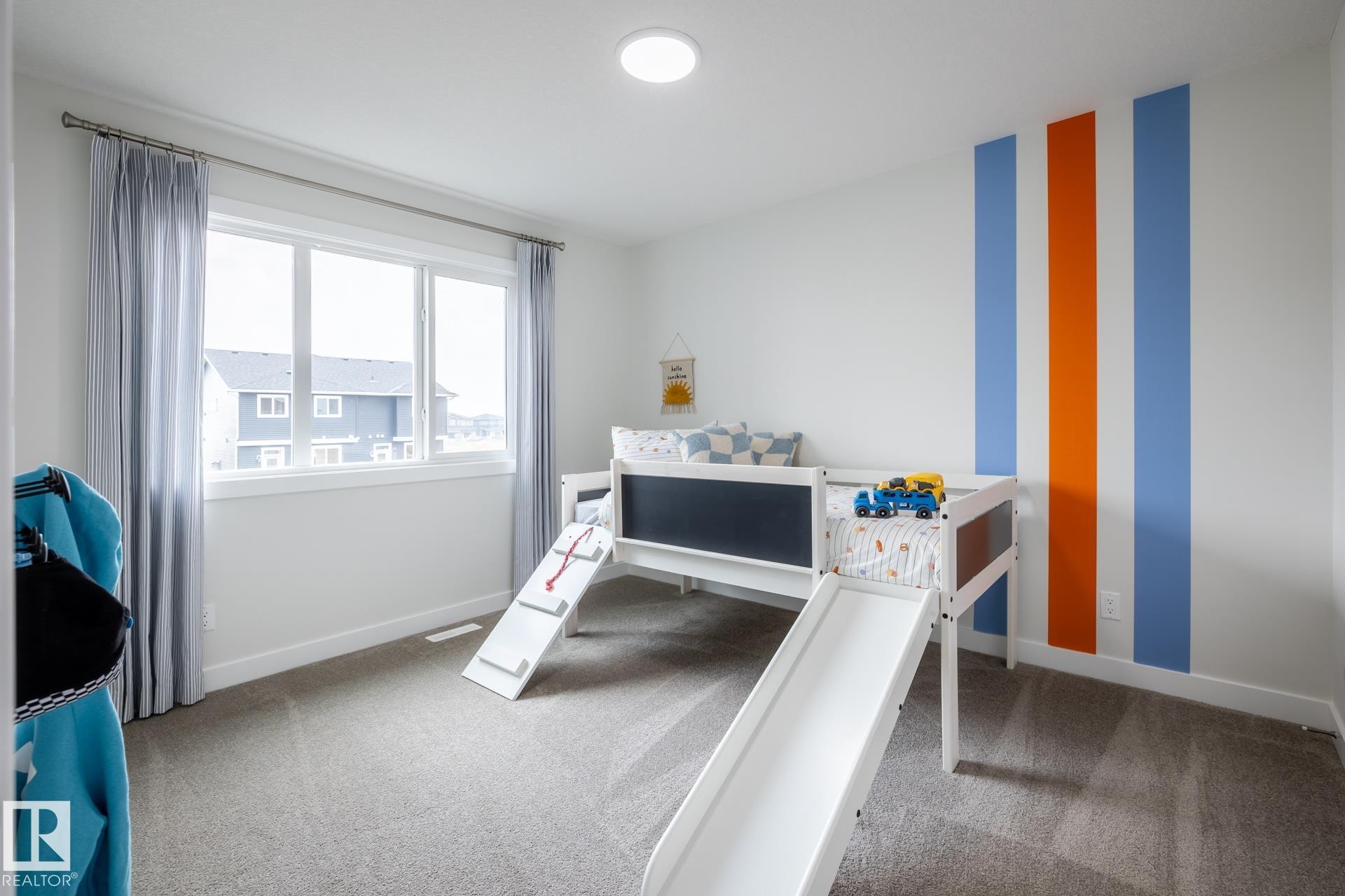 302 Falcon Crescent, Leduc, AB - Indoor Photo Showing Bedroom