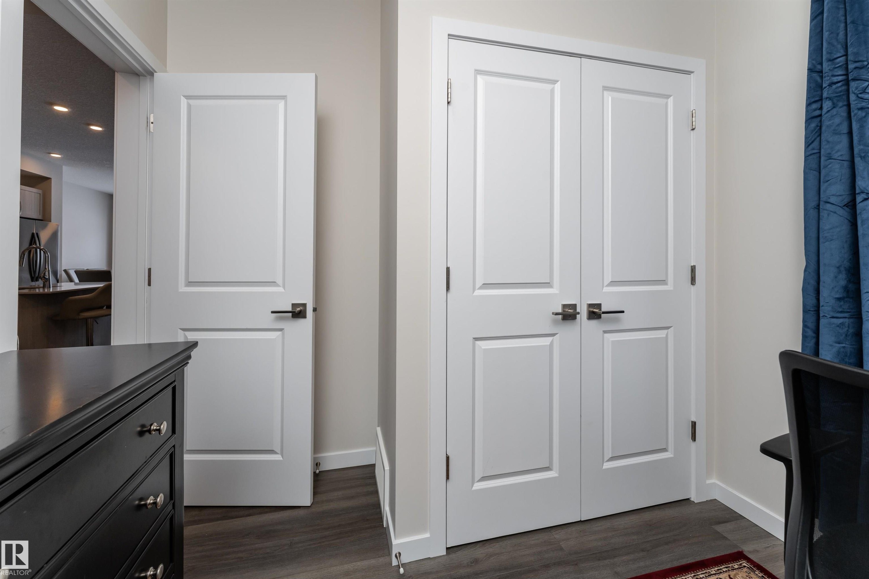 2120 Muckleplum Crescent, Edmonton, AB - Indoor Photo Showing Other Room