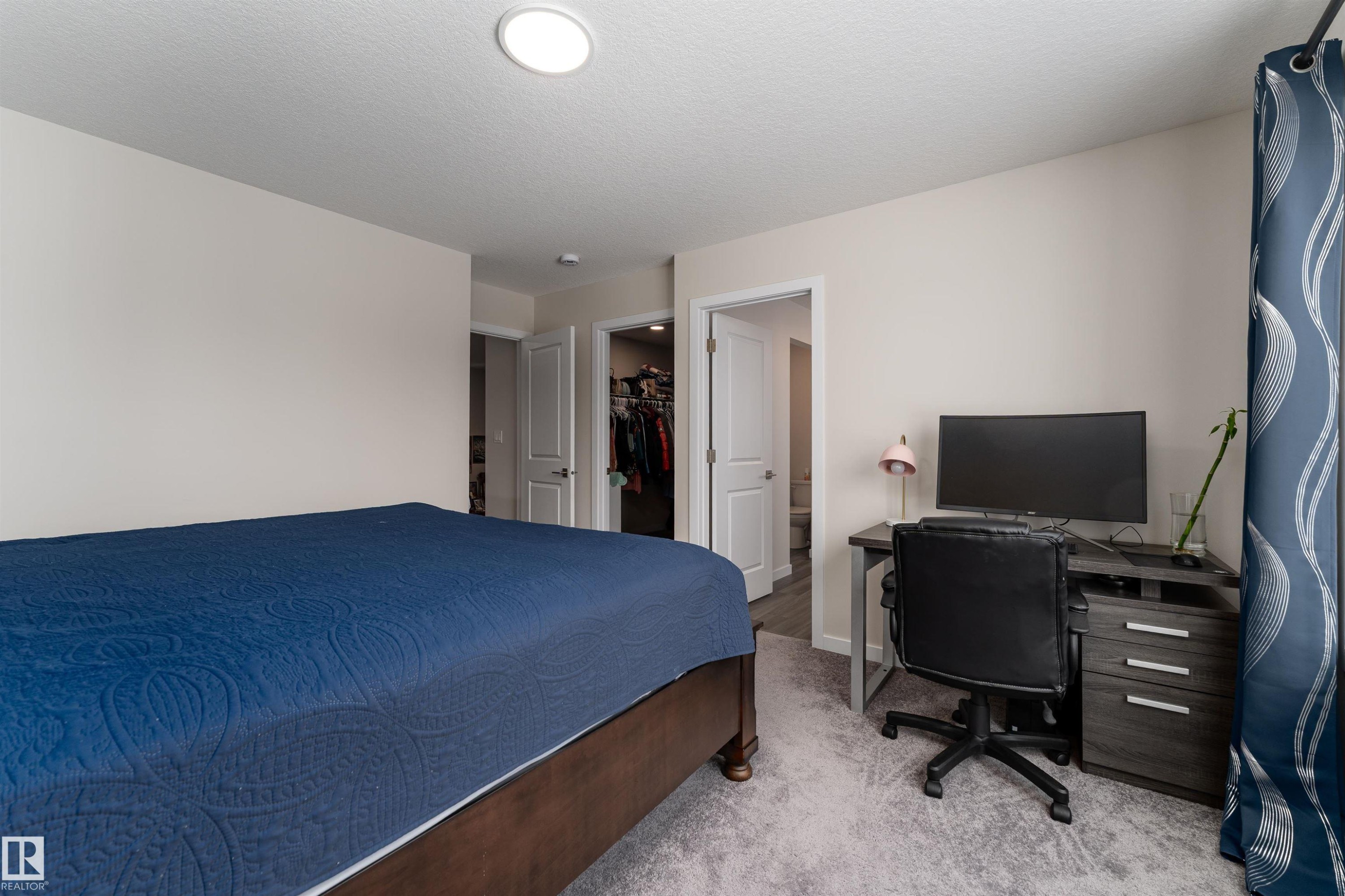 2120 Muckleplum Crescent, Edmonton, AB - Indoor Photo Showing Bedroom