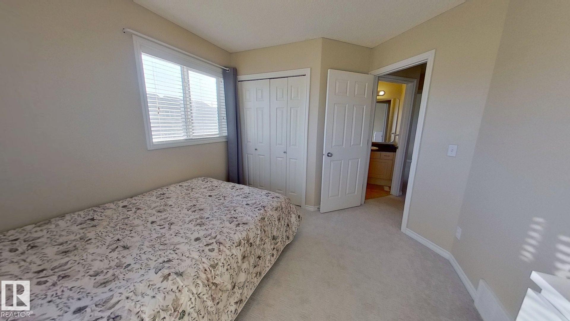 7376 Singer Way, Edmonton, AB - Indoor Photo Showing Bedroom