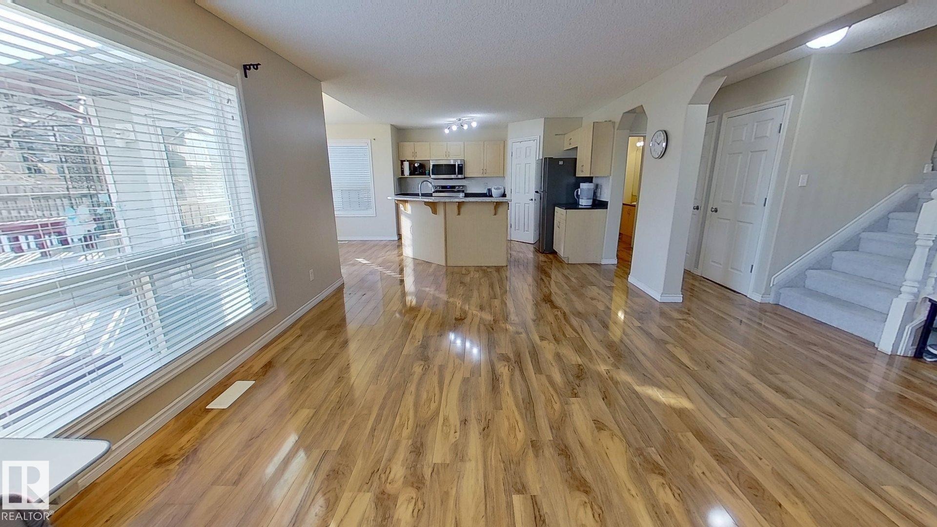 7376 Singer Way, Edmonton, AB - Indoor