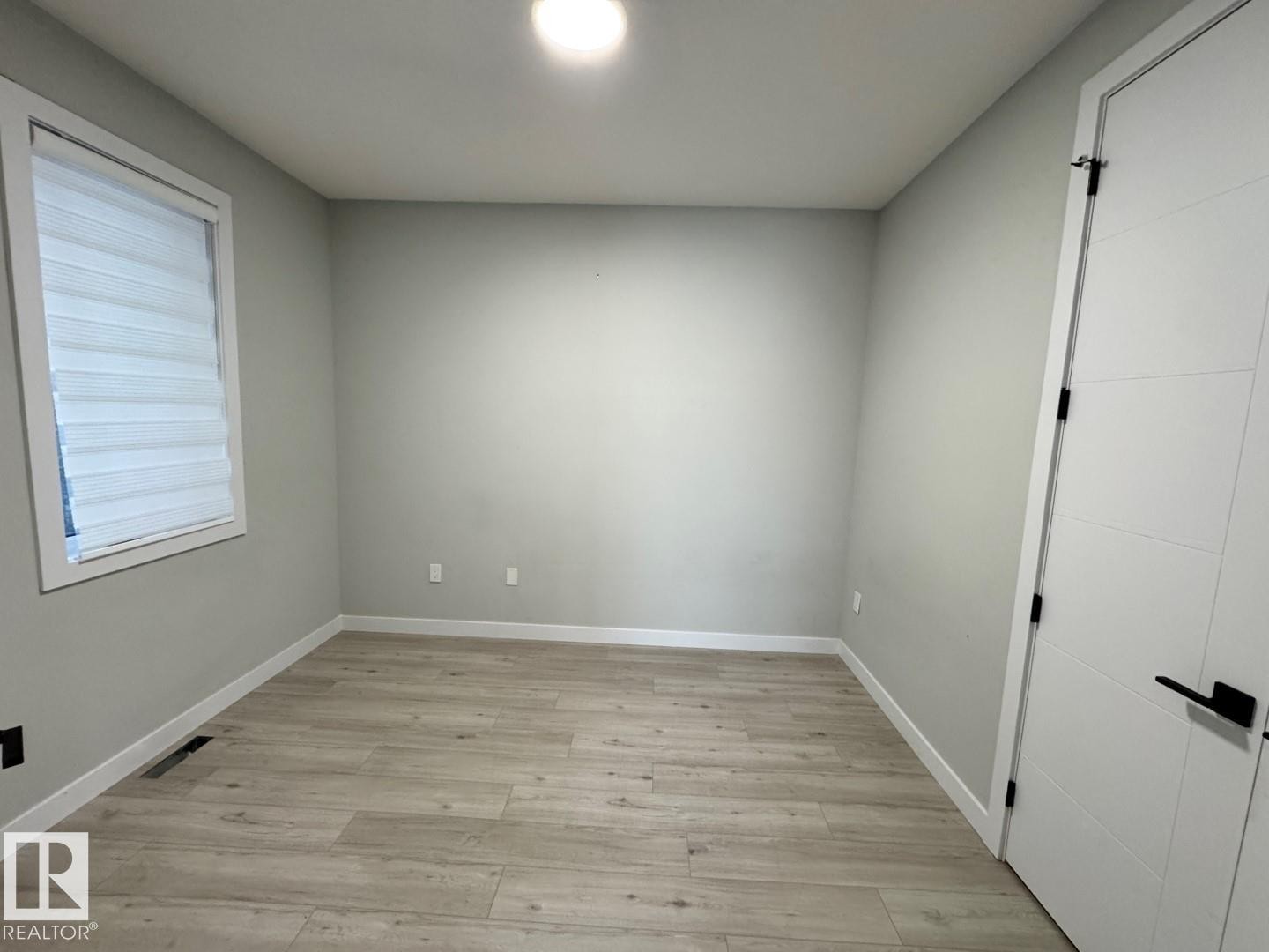 5321 Kimball Place, Edmonton, AB - Indoor Photo Showing Other Room