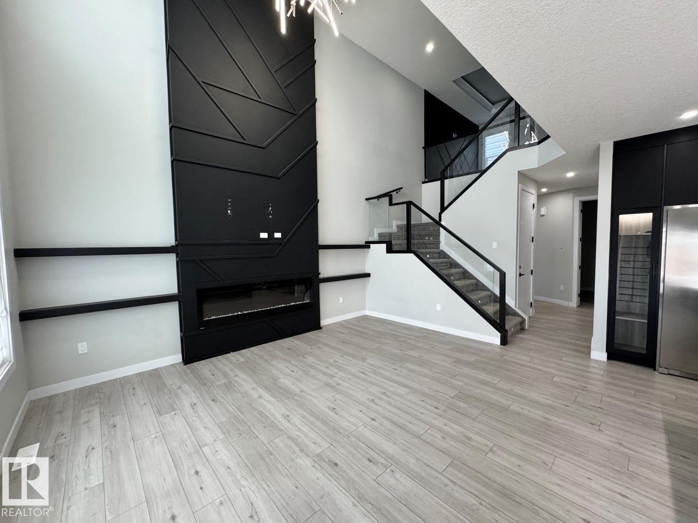 5321 Kimball Place, Edmonton, AB - Indoor Photo Showing Other Room