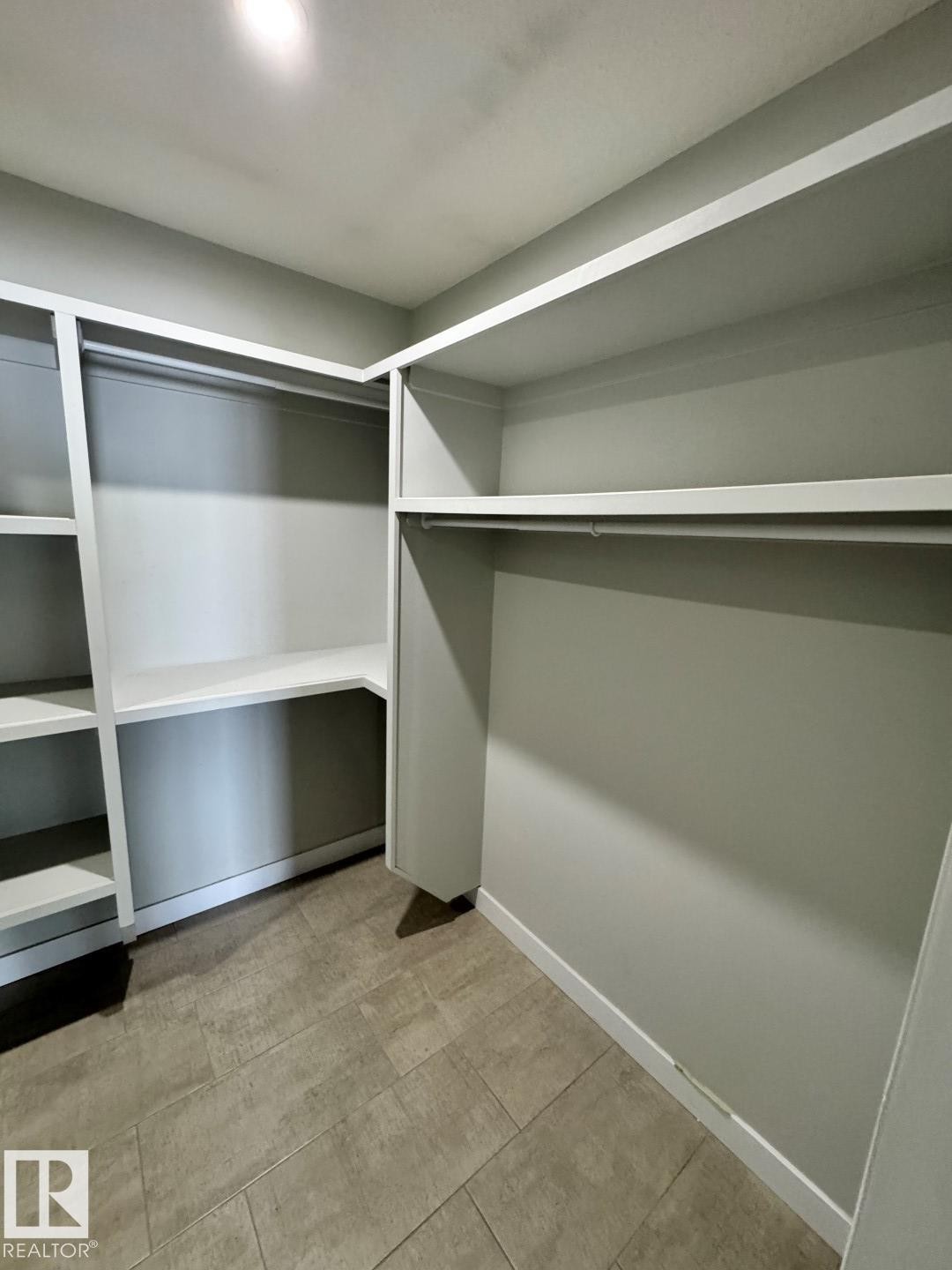 5321 Kimball Place, Edmonton, AB - Indoor With Storage