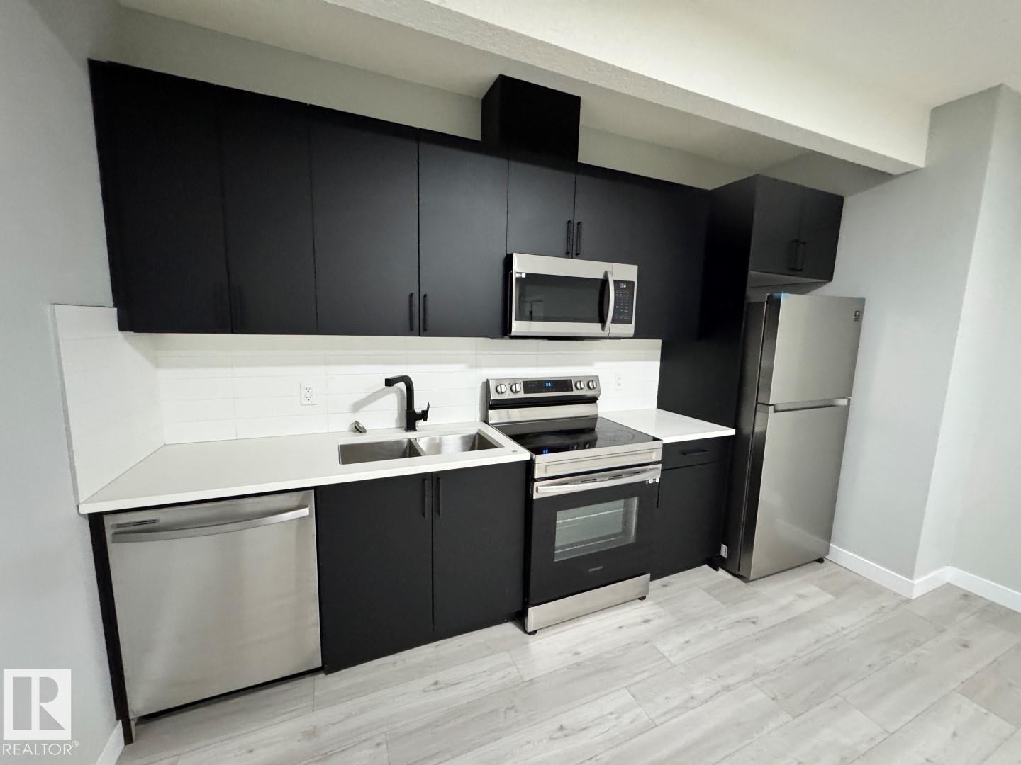 5321 Kimball Place, Edmonton, AB - Indoor Photo Showing Kitchen