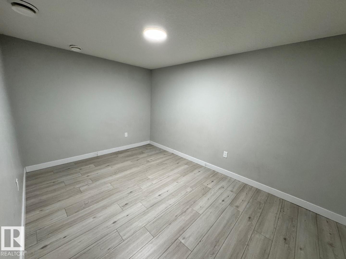 5321 Kimball Place, Edmonton, AB - Indoor Photo Showing Other Room