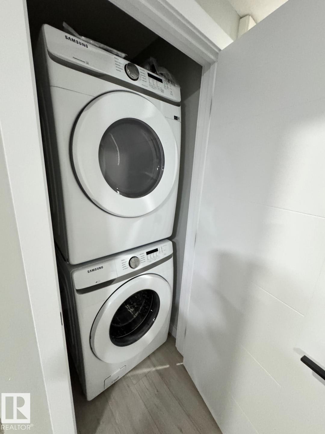 5321 Kimball Place, Edmonton, AB - Indoor Photo Showing Laundry Room