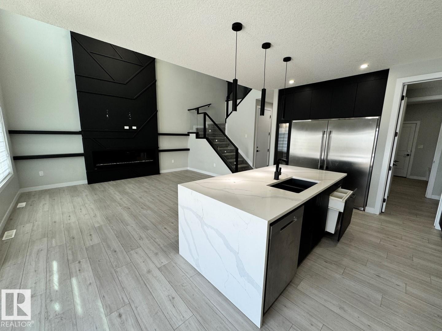 5321 Kimball Place, Edmonton, AB - Indoor Photo Showing Kitchen