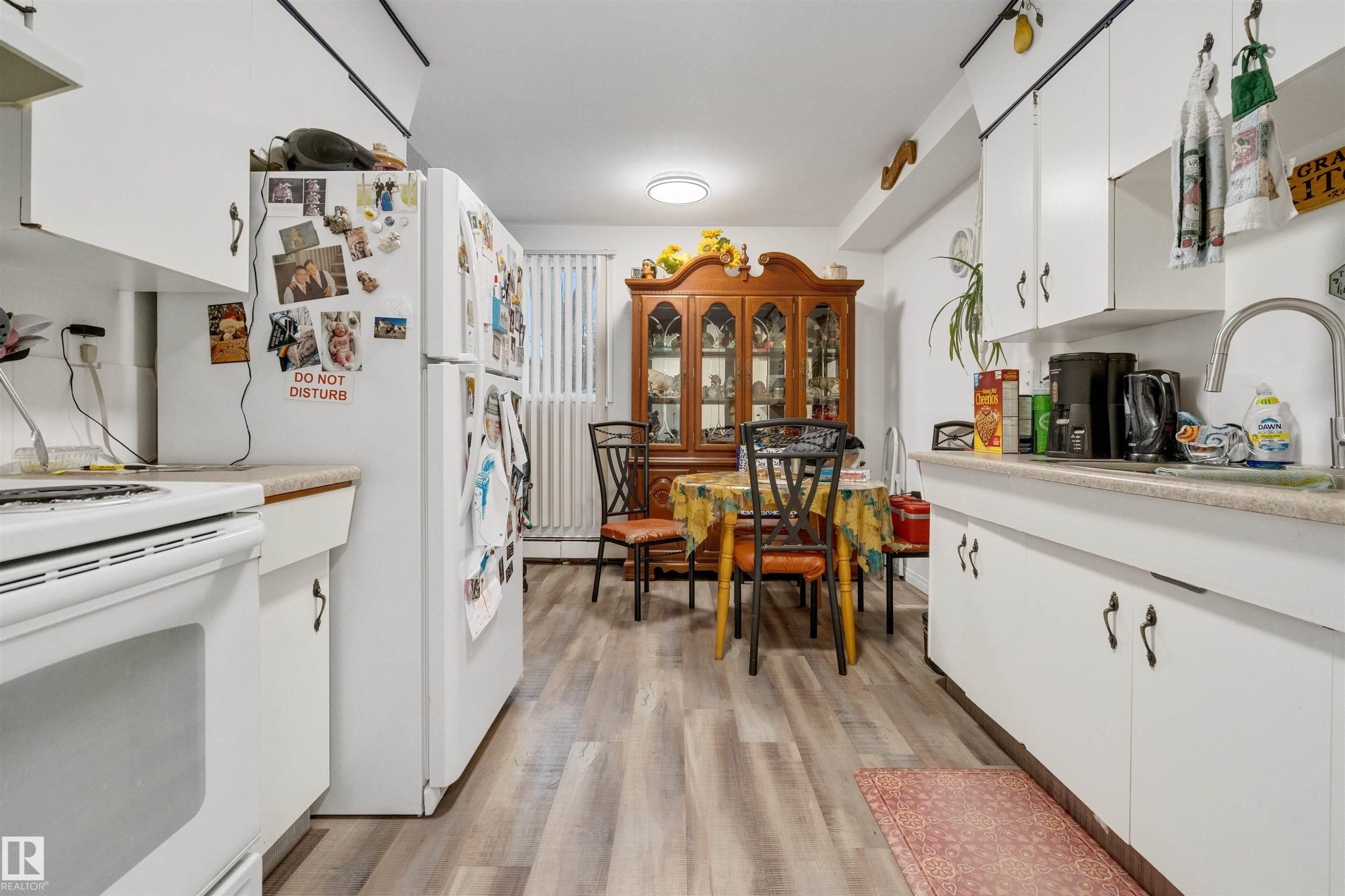 10619 64 Avenue, Edmonton, AB - Indoor Photo Showing Kitchen