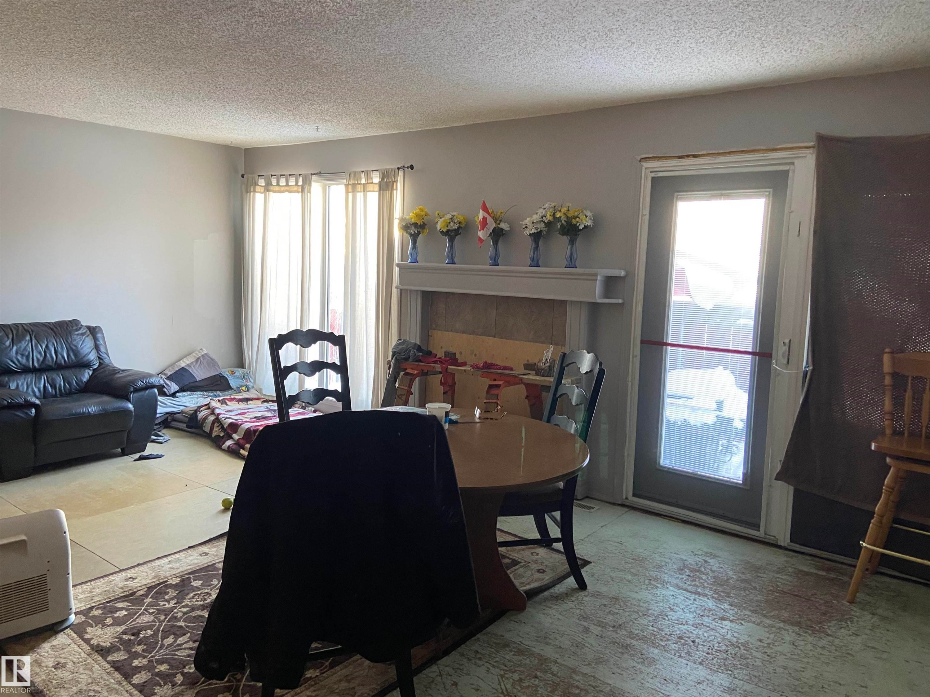 9 5325 48 Avenue, Redwater, AB - Indoor