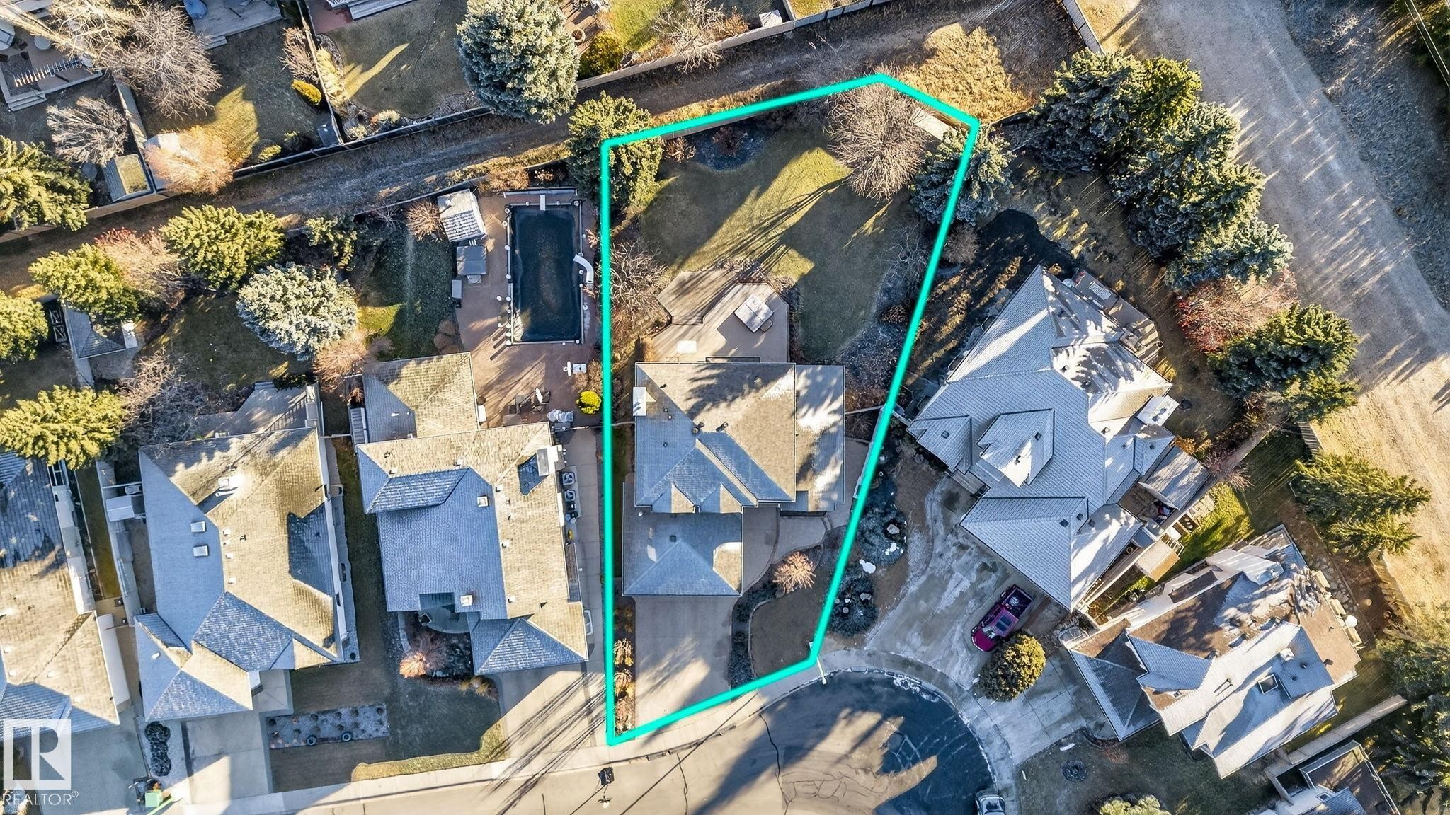 Aerial view of residential area with property boundaries highlighted - 313 Hedley Way, Edmonton, AB - Outdoor With View