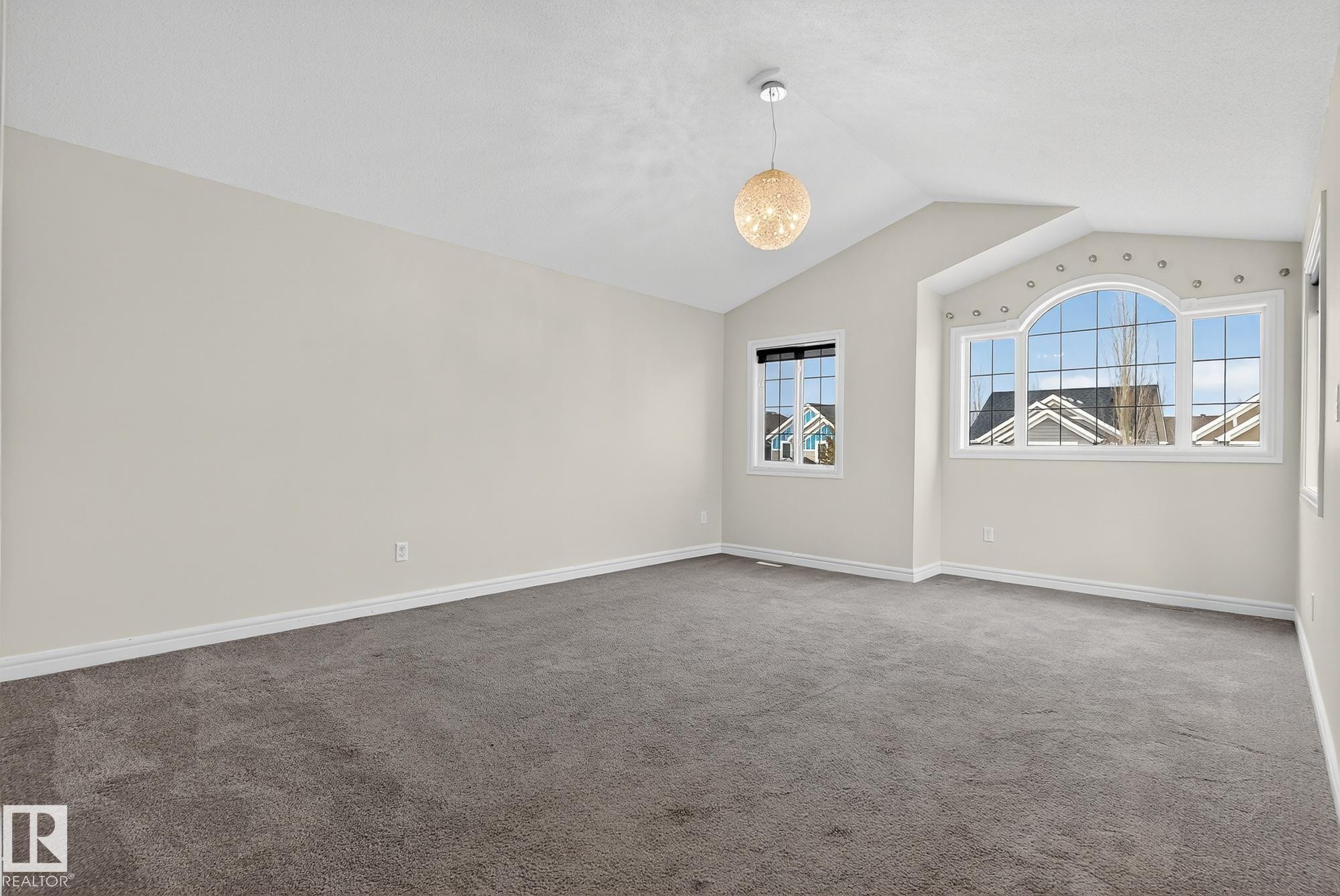 7915 18 Ave, Edmonton, AB - Indoor Photo Showing Other Room