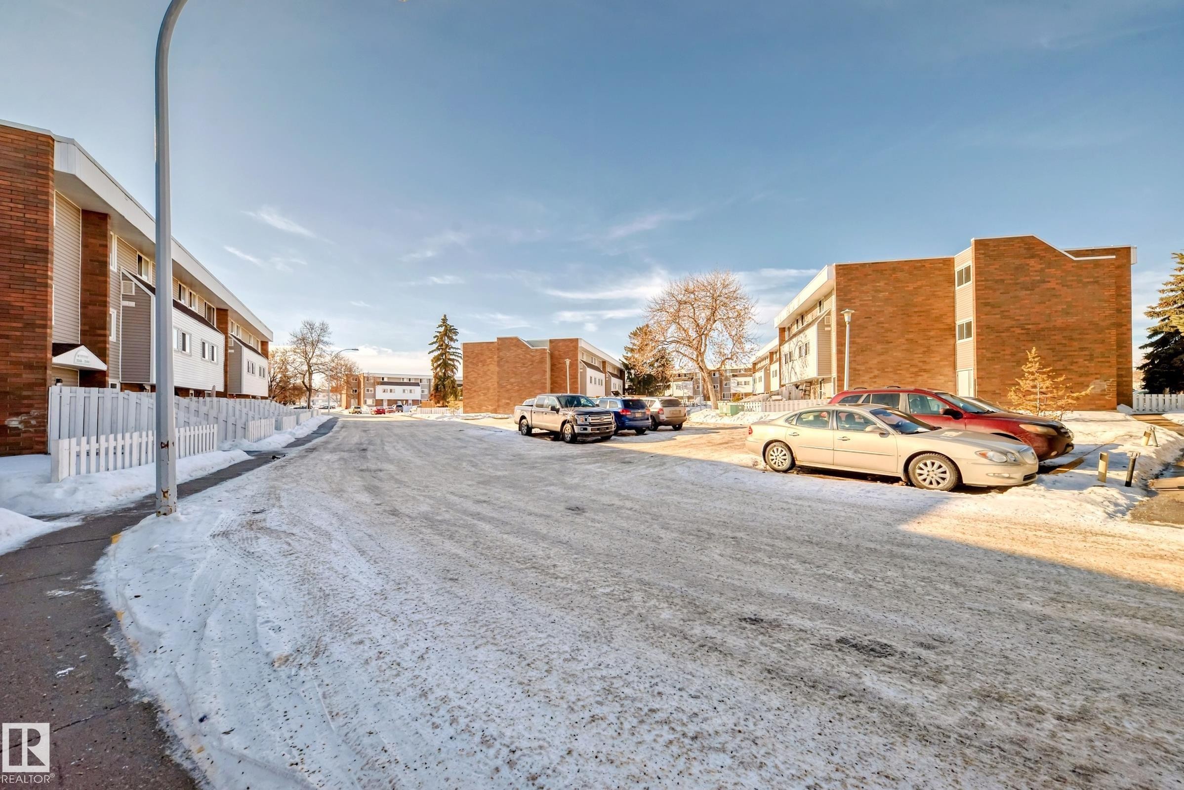 306 2908 116A Avenue, Edmonton, AB - Outdoor