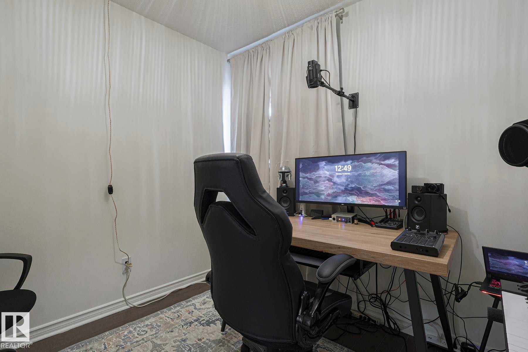 663 Abbottsfield Road, Edmonton, AB - Indoor Photo Showing Office