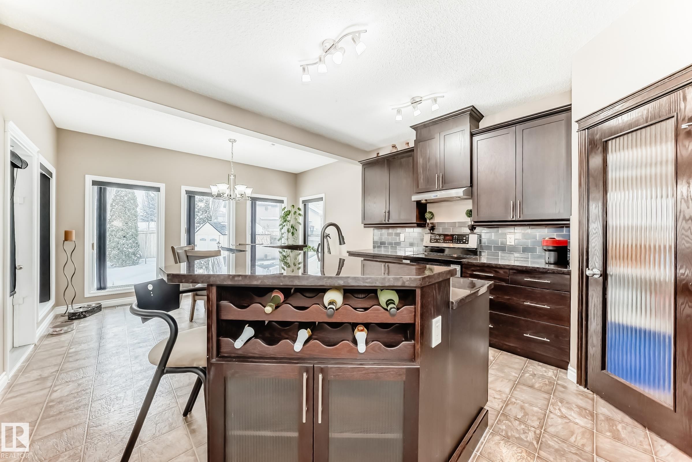 7548 Speaker Way Nw, Edmonton, AB - Indoor Photo Showing Kitchen With Upgraded Kitchen